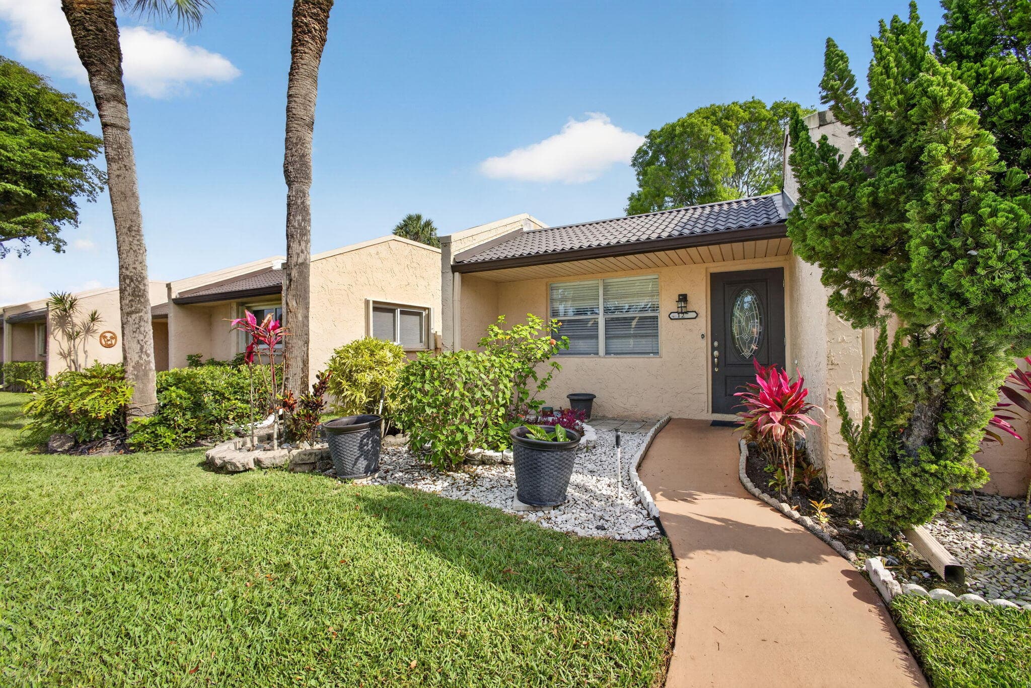 127 Lake Gloria Drive, West Palm Beach, FL 33411 — photo 4 of 61