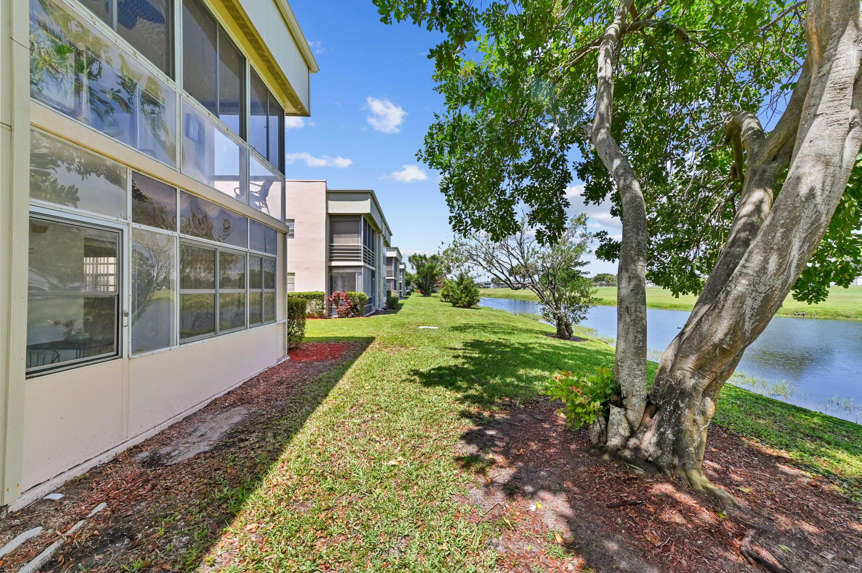 346 Capri H, Delray Beach, FL 33484 — photo 17 of 18