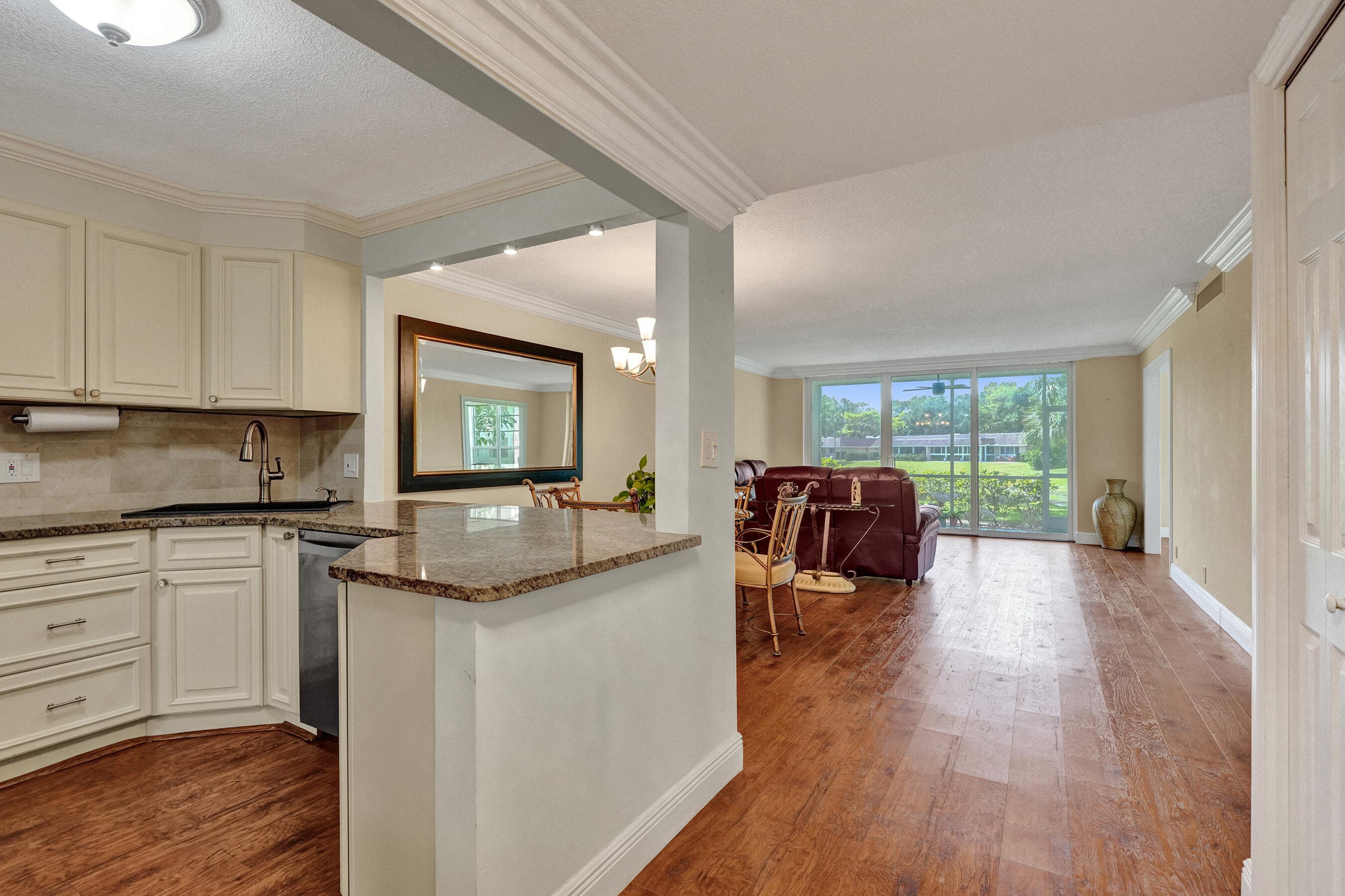 3621 Oaks Clubhouse Drive 101, Pompano Beach, FL 33069 — photo 7 of 46