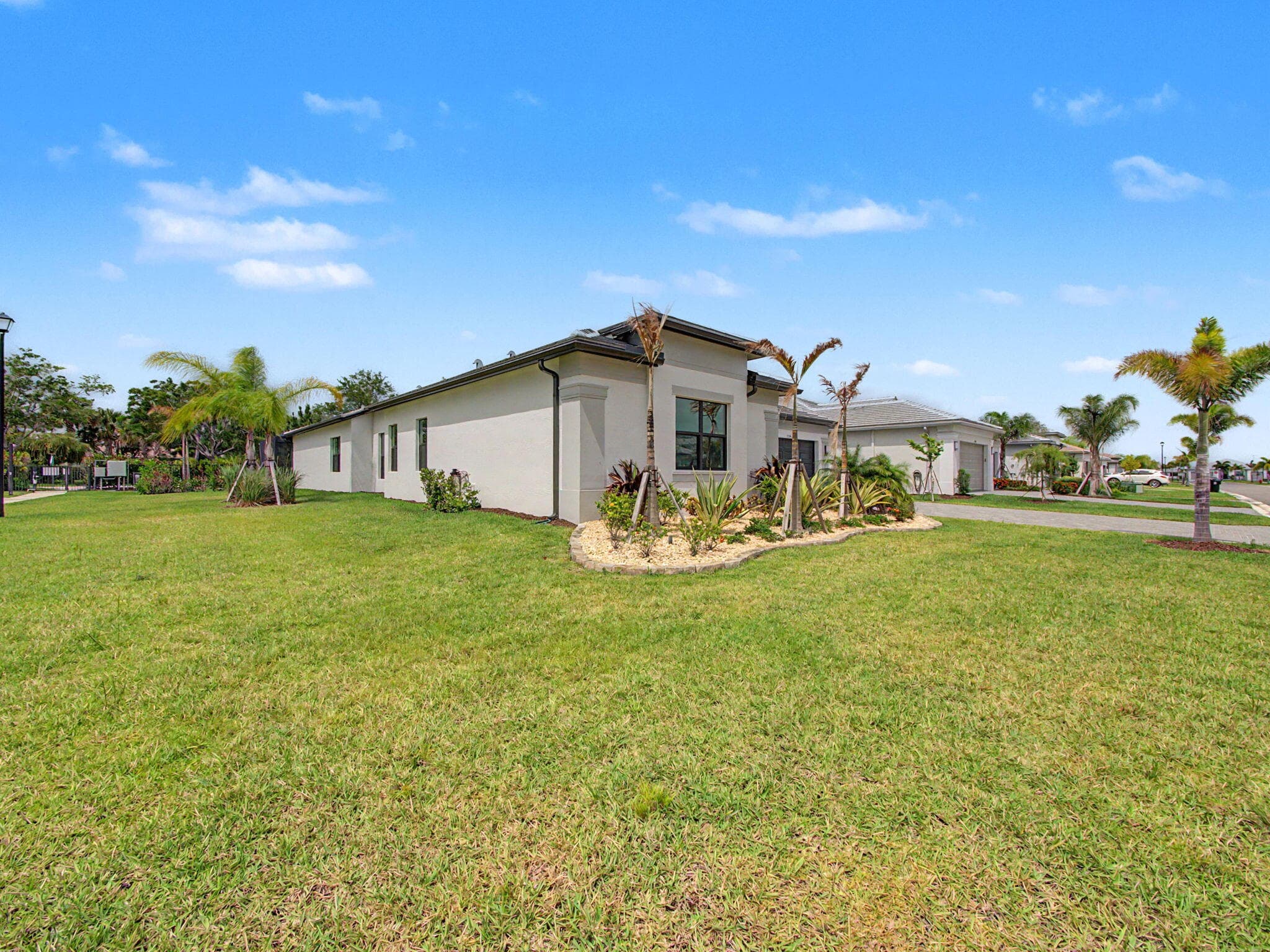 11347 SW Sea Cove Lane, Port St. Lucie, FL 34987 — photo 7 of 119