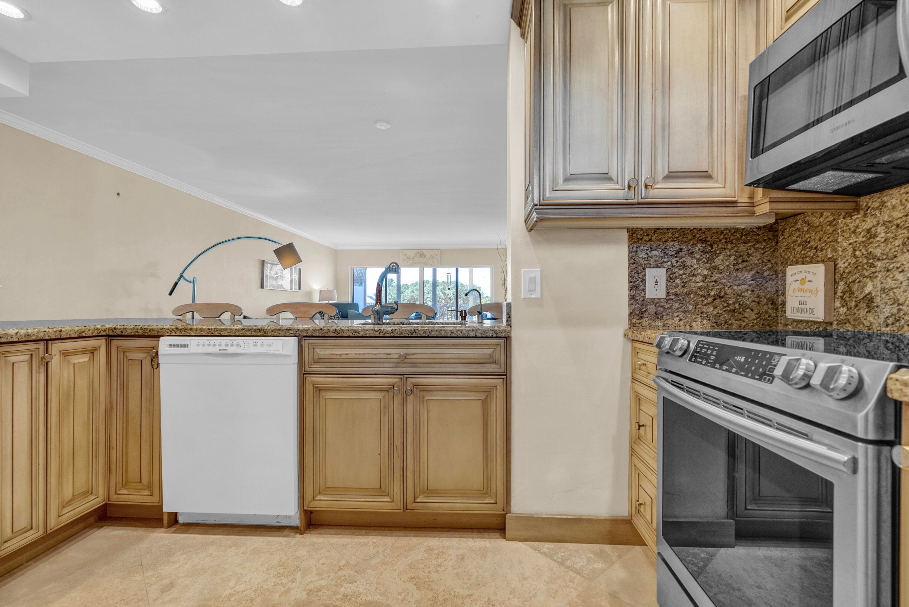 3050 NE 48th Court 305, Lighthouse Point, FL 33064 — photo 11 of 45