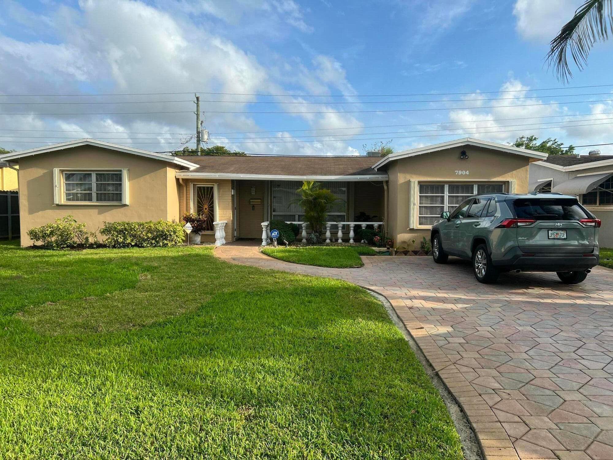 Single Family Residence in Miramar — photo 14 of 14