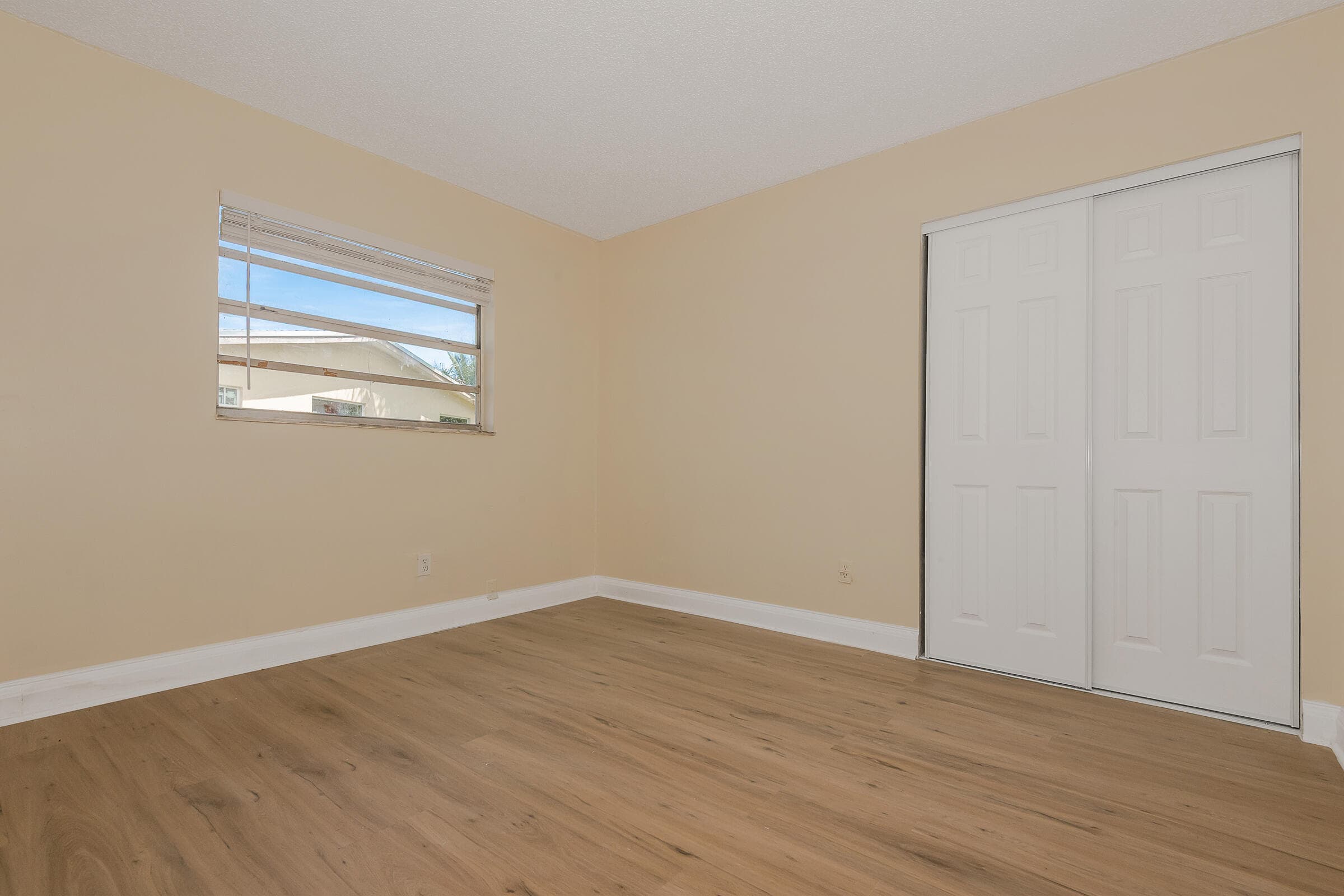 6560 SW 20th Street, North Lauderdale, FL 33068 — photo 13 of 28
