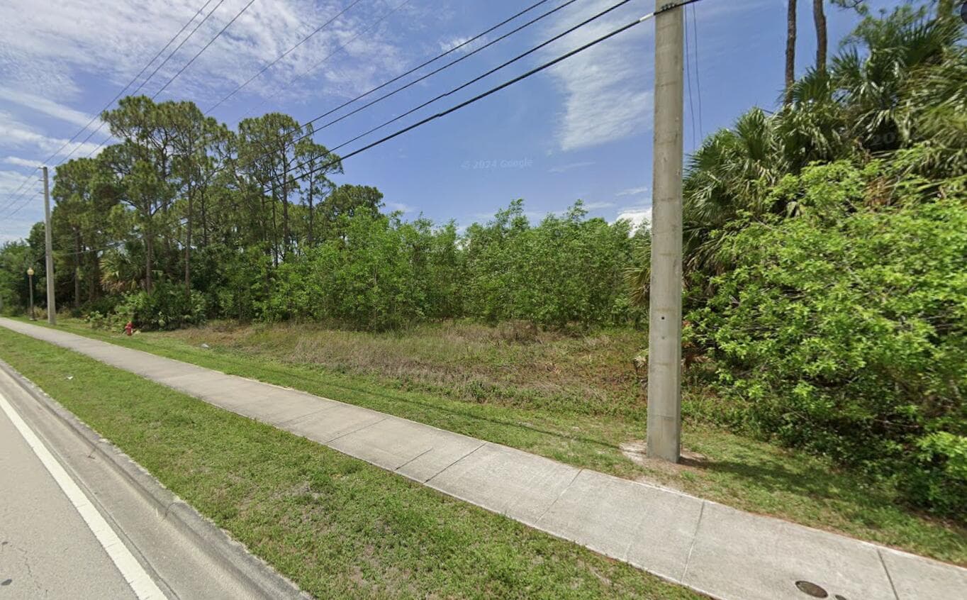 325 NW Prima Vista Boulevard, Port St. Lucie, FL 34983 — photo 3 of 8