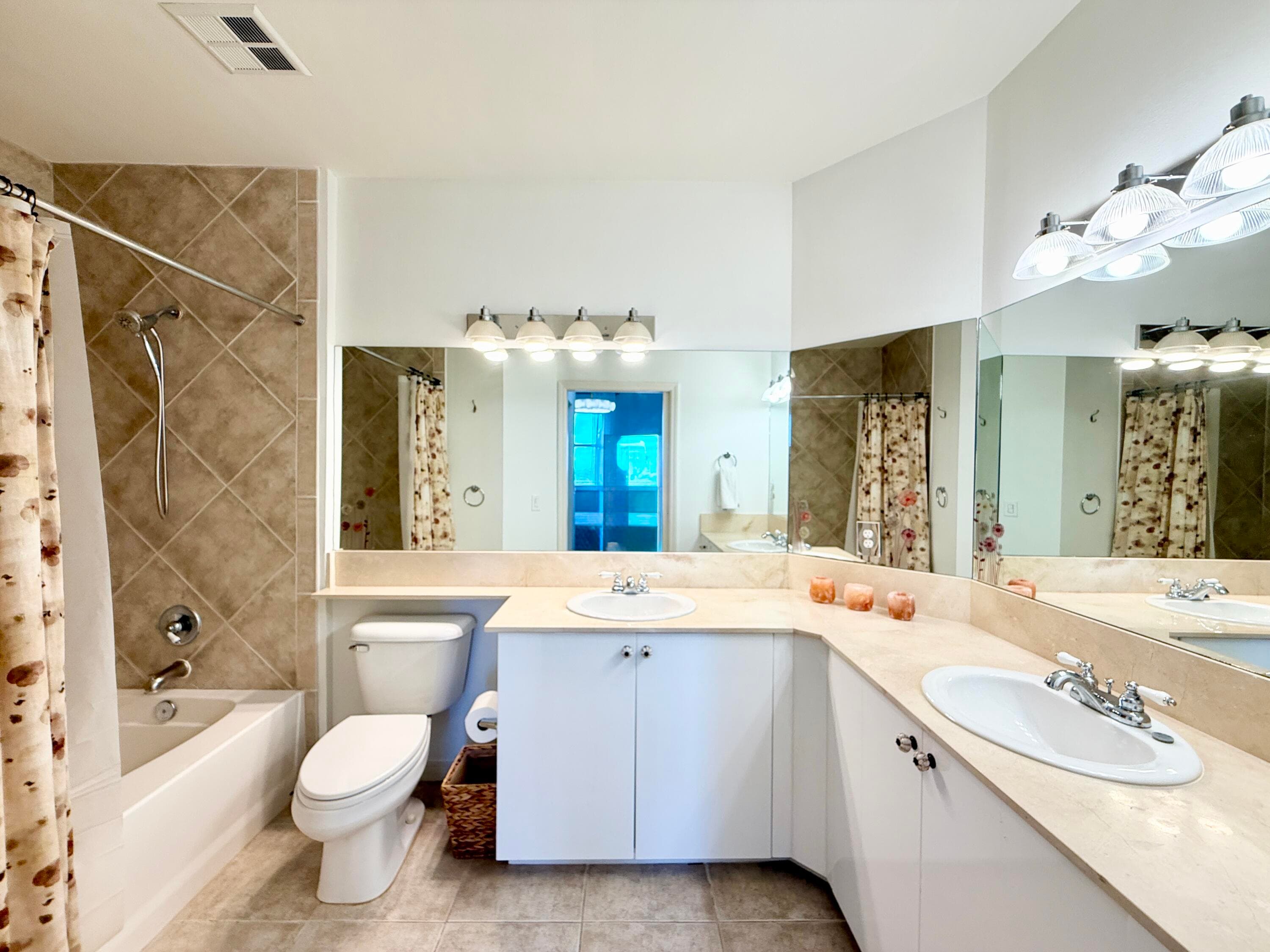804 E Windward Way Ph15, Lantana, FL 33462 — photo 14 of 47