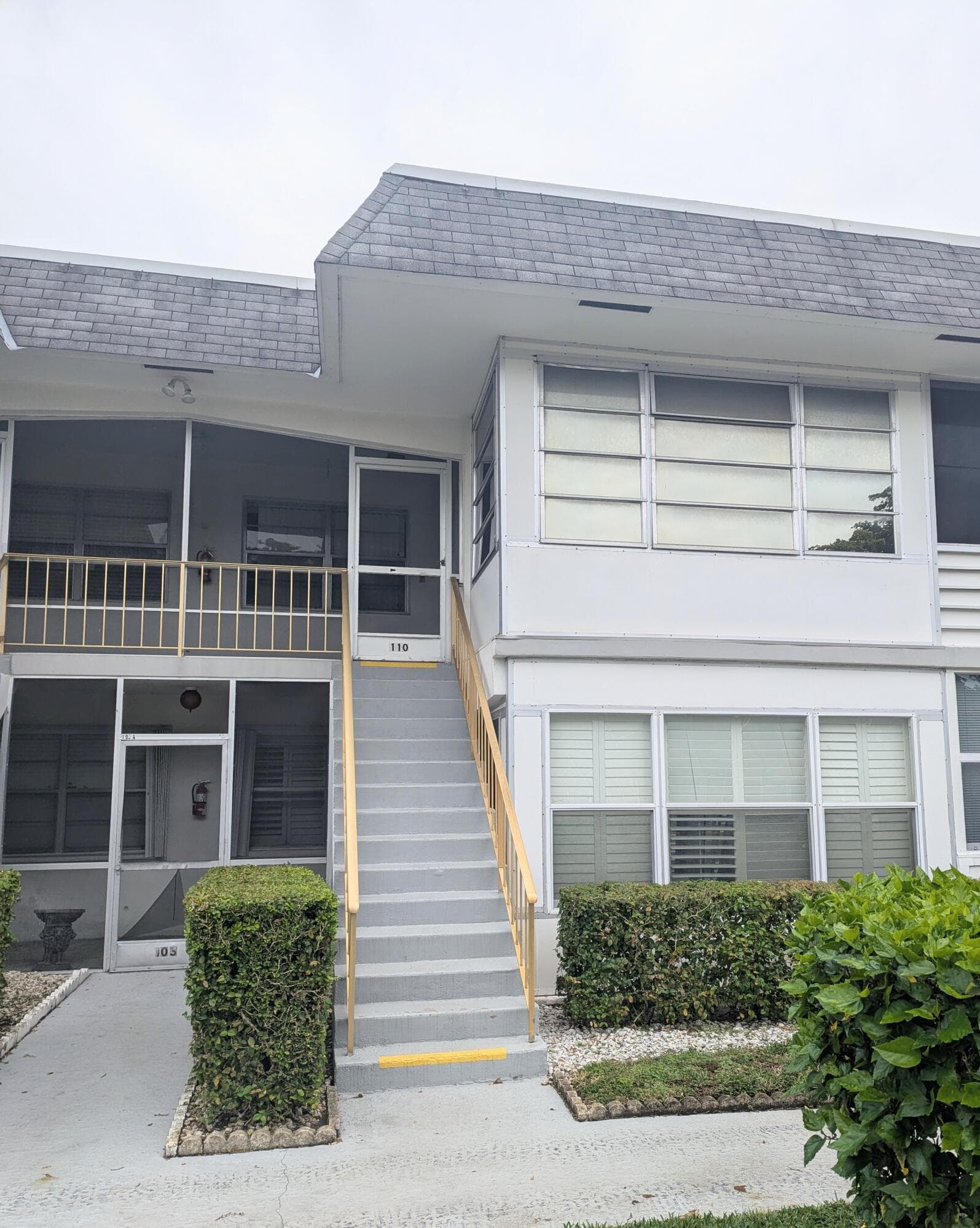 110 Stratford H, West Palm Beach, FL 33417 — photo 1 of 18