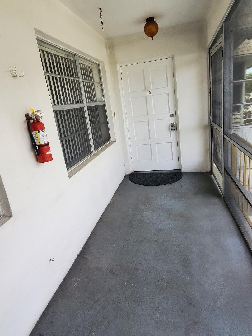 110 Stratford H, West Palm Beach, FL 33417 — photo 2 of 18