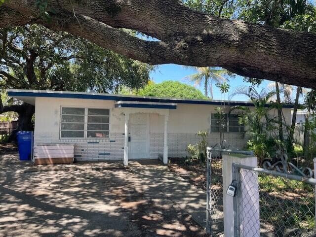 6309 Hayes Street, Hollywood, FL 33024 — photo 5 of 20