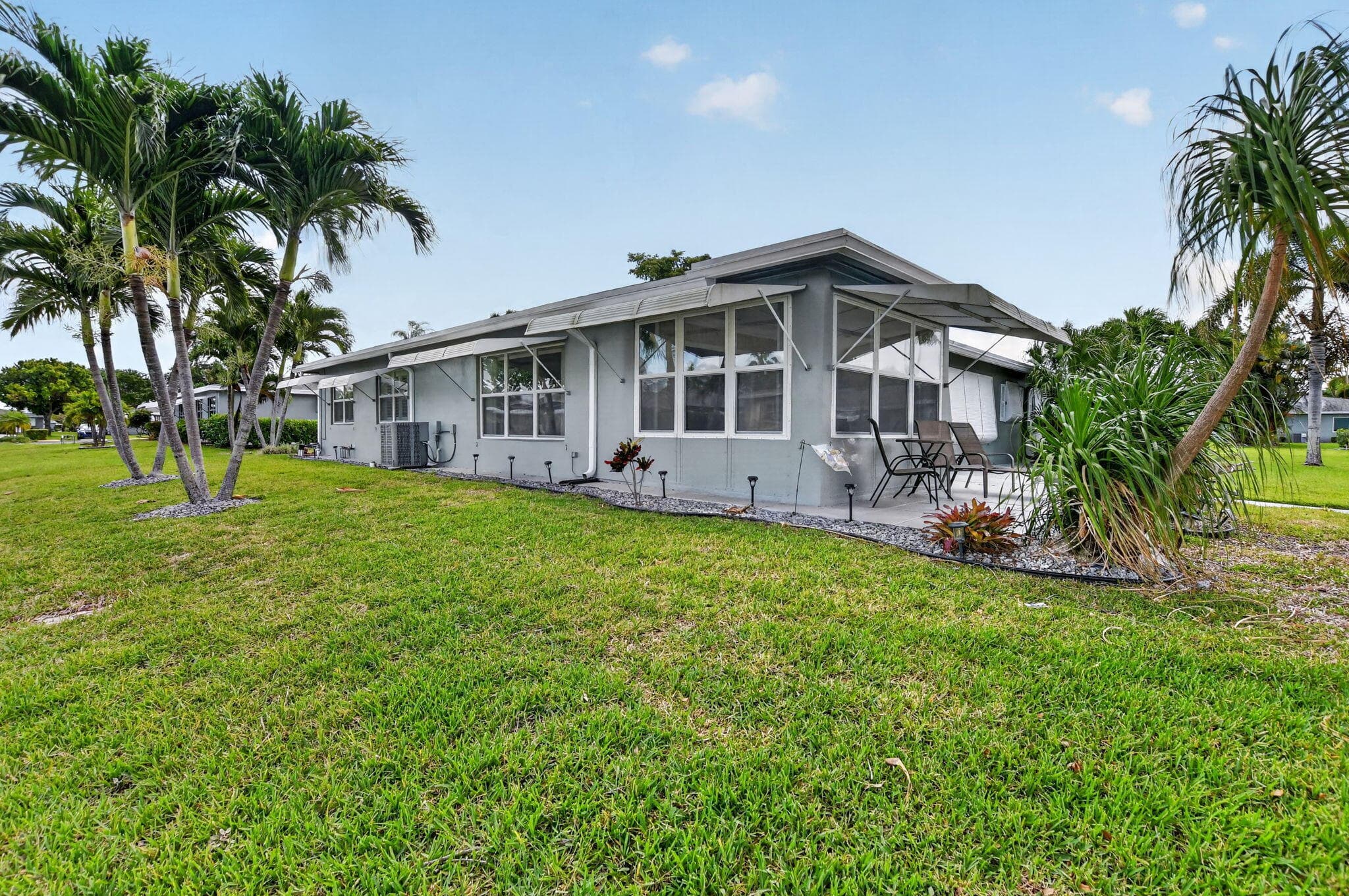 920 South Drive A, Delray Beach, FL 33445 — photo 4 of 40