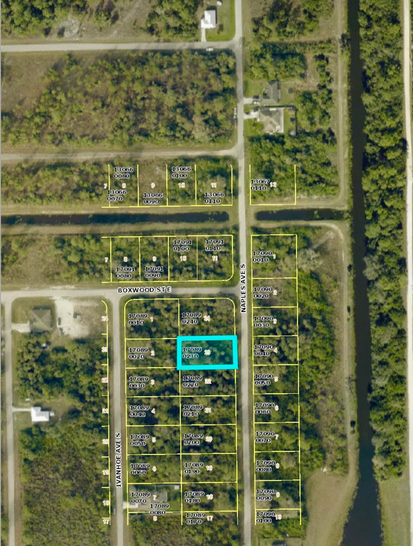 636 Naples Avenue S, Lehigh Acres, FL 33974 — photo 3 of 4