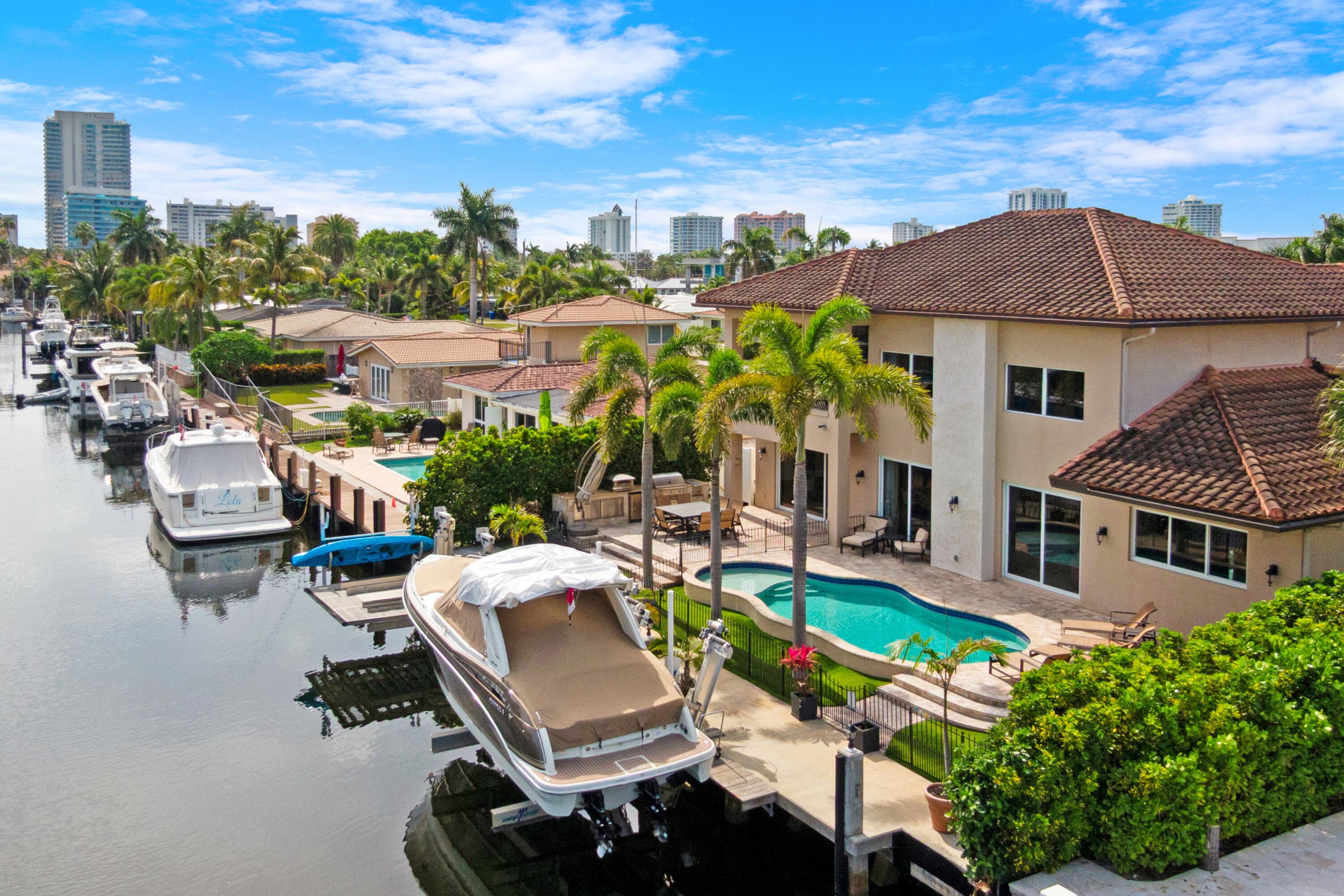 2461 SE 10th Street, Pompano Beach, FL 33062 — photo 1 of 57