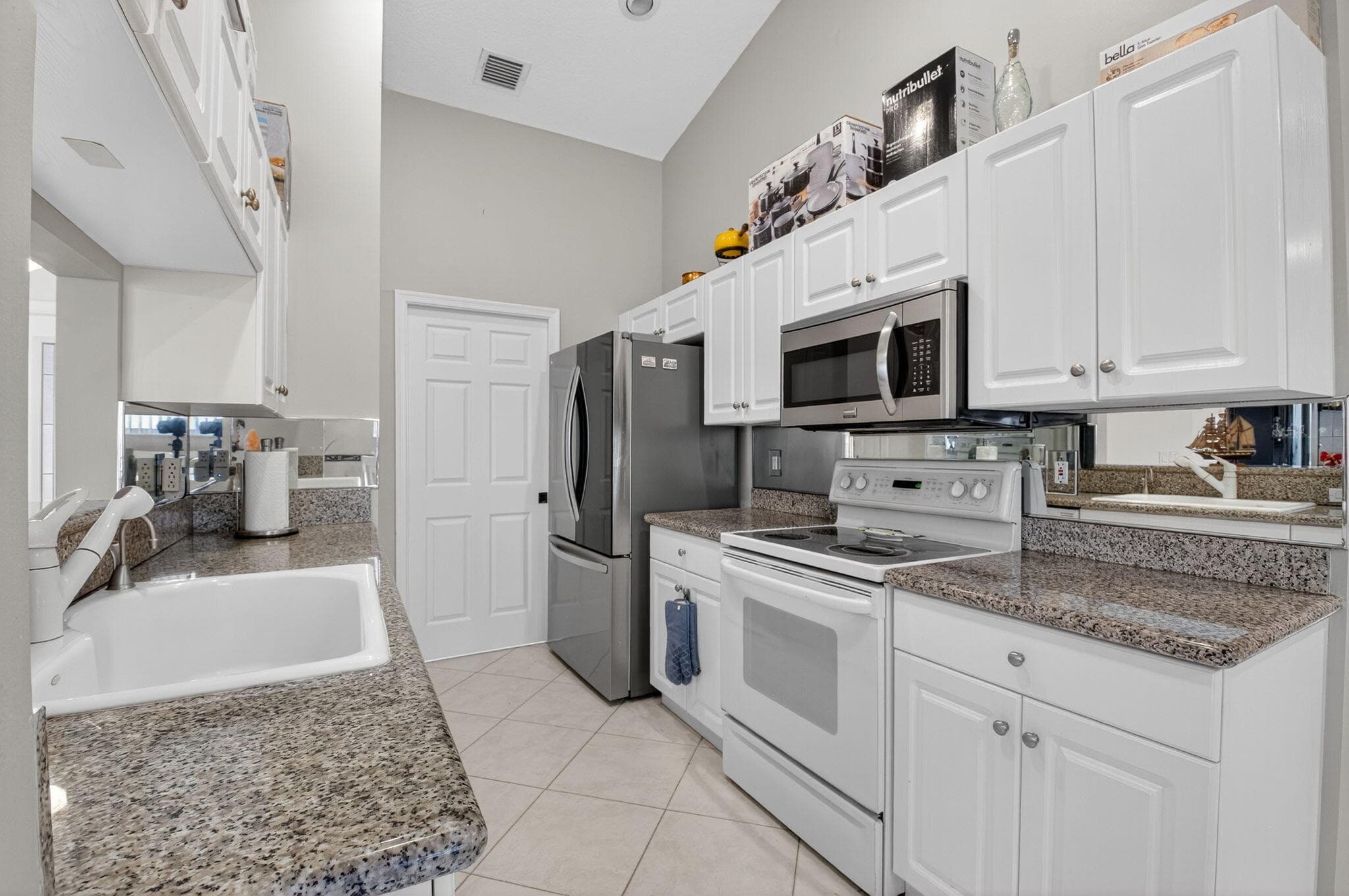7470 Chorale Road, Boynton Beach, FL 33437 — photo 9 of 74