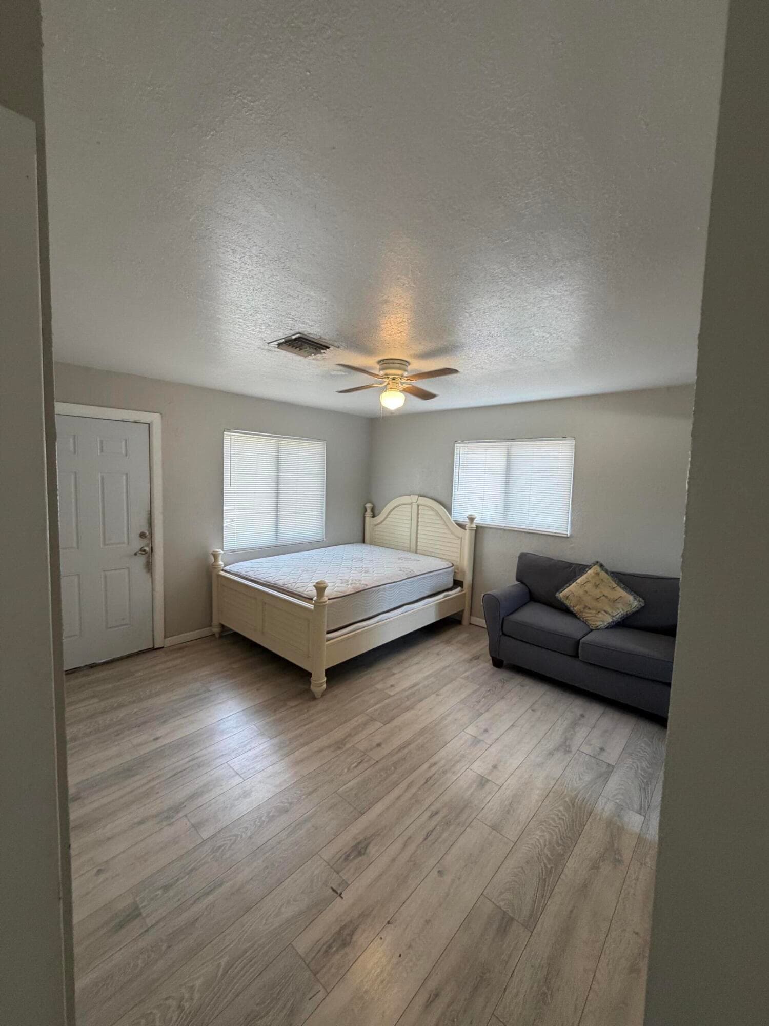 716 22nd Street B, West Palm Beach, FL 33407 — photo 3 of 6