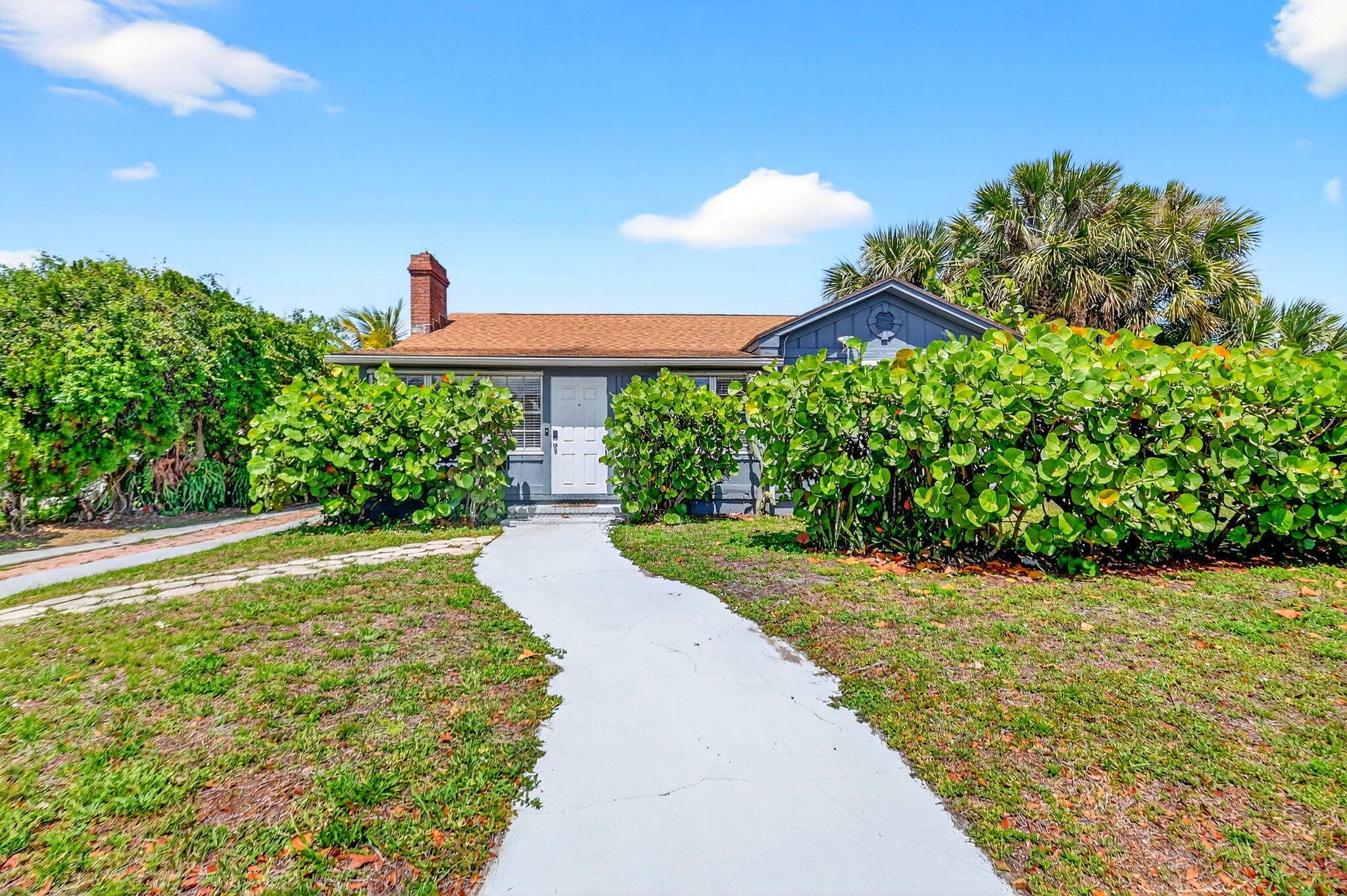 1123 Oak Street, West Palm Beach, FL 33405 — photo 6 of 51