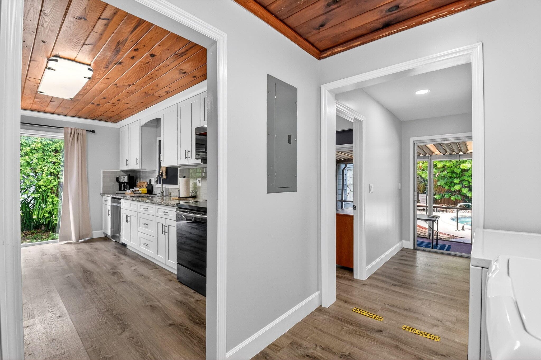 1123 Oak Street, West Palm Beach, FL 33405 — photo 20 of 51