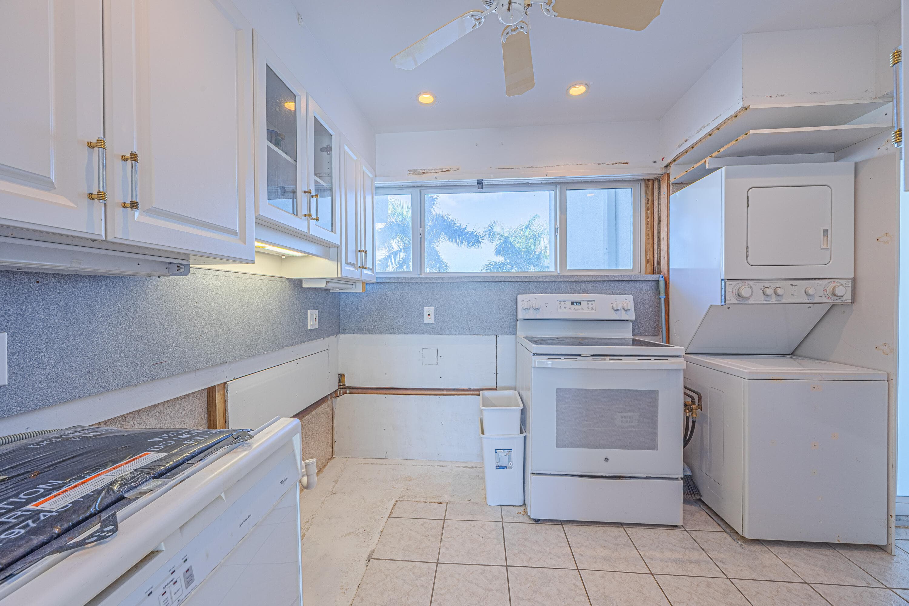500 SE 21st Avenue 403, Deerfield Beach, FL 33441 — photo 11 of 35