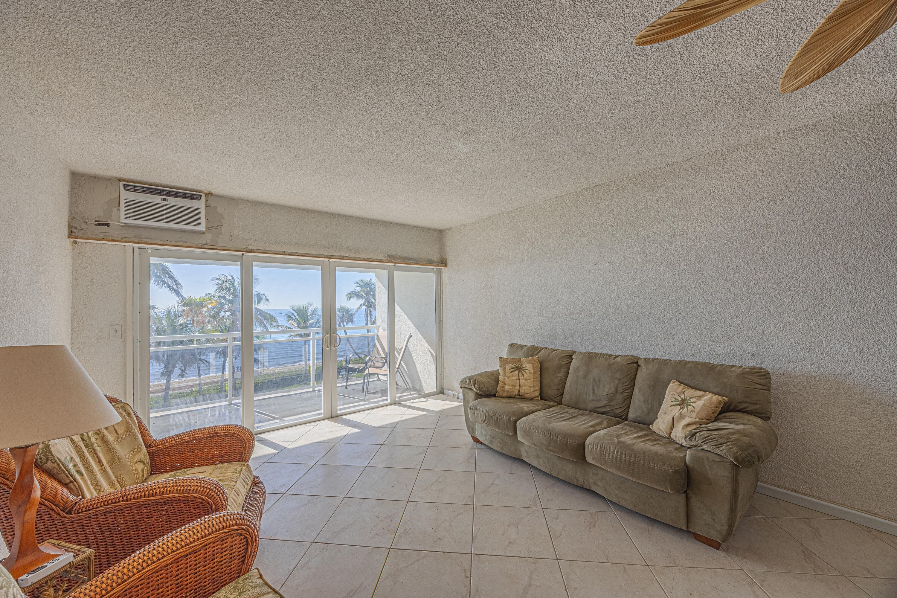500 SE 21st Avenue 403, Deerfield Beach, FL 33441 — photo 7 of 35