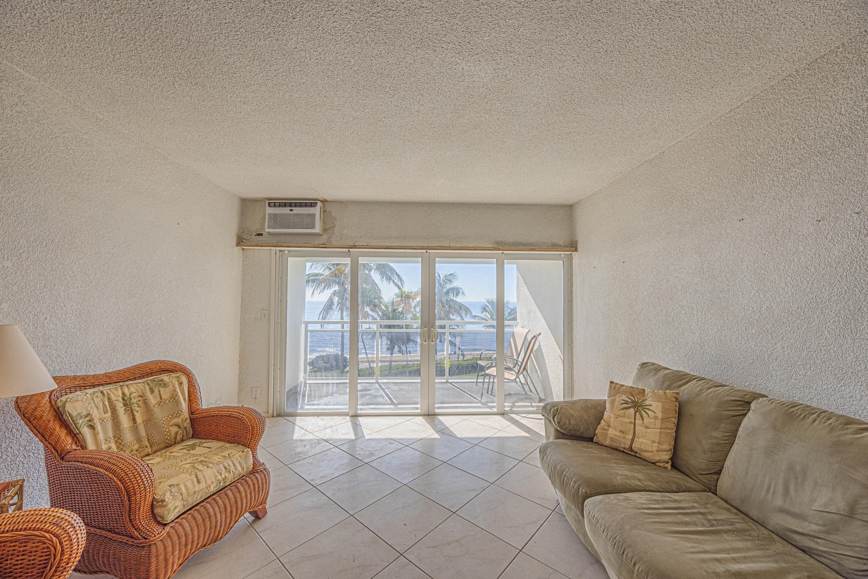 500 SE 21st Avenue 403, Deerfield Beach, FL 33441 — photo 8 of 35