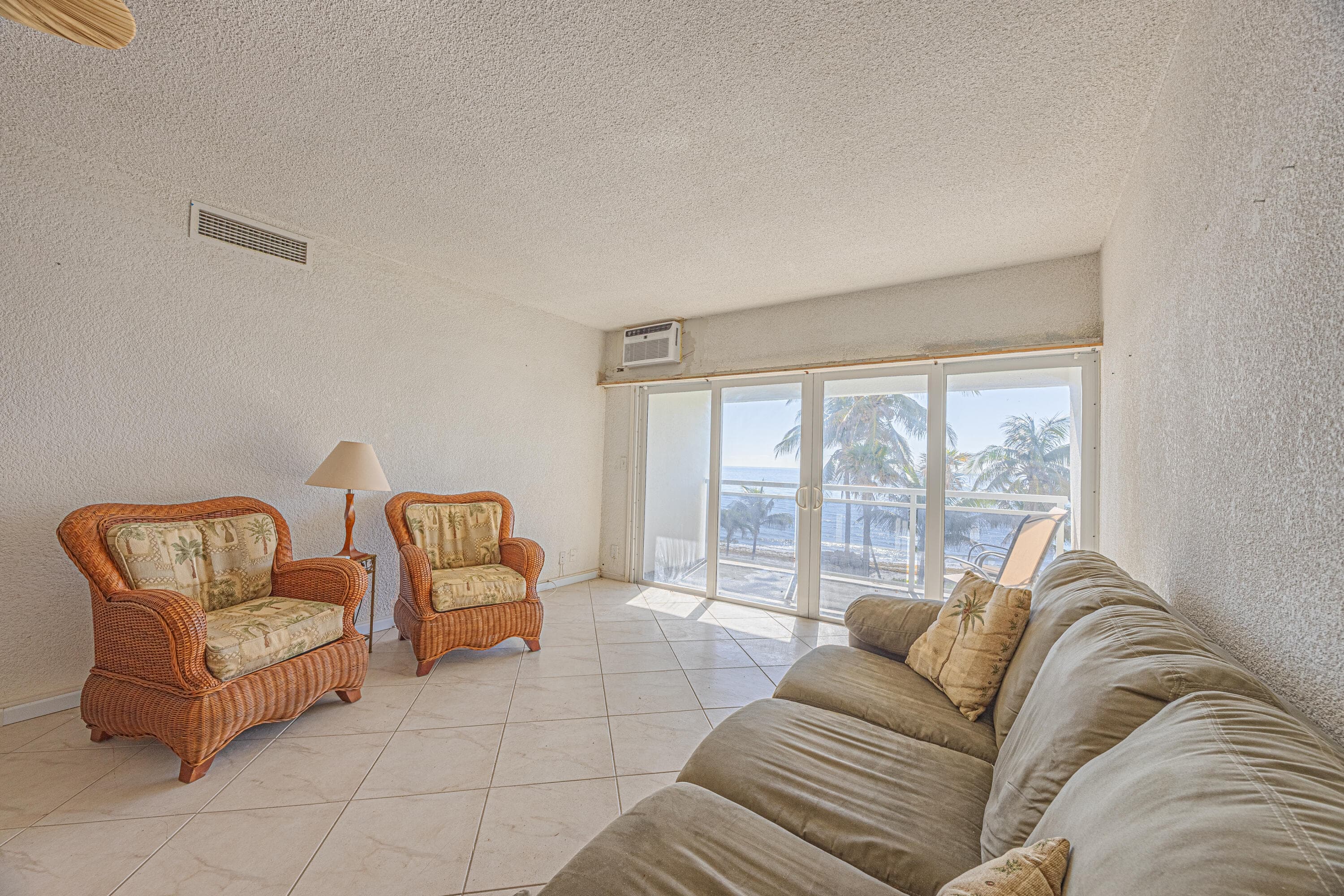 500 SE 21st Avenue 403, Deerfield Beach, FL 33441 — photo 9 of 35
