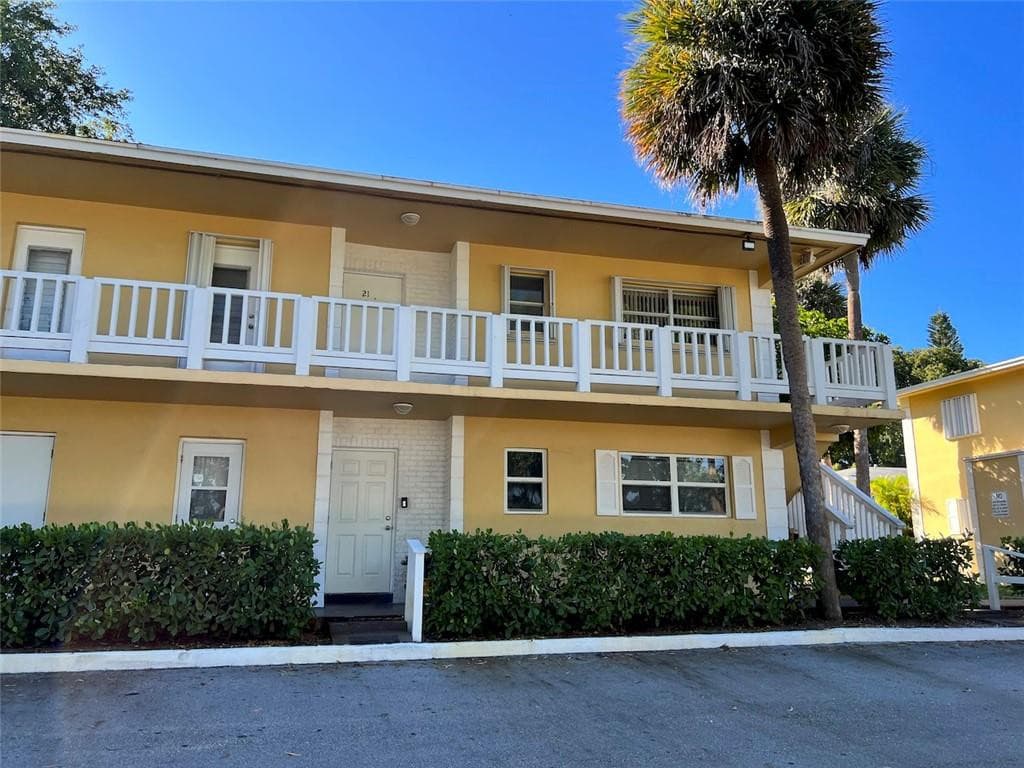 610 SE 2nd Avenue L21, Deerfield Beach, FL 33441 — photo 12 of 16