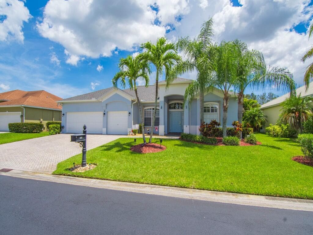 605 Tangelo Circle SW, Vero Beach, FL 32968 — photo 1 of 34