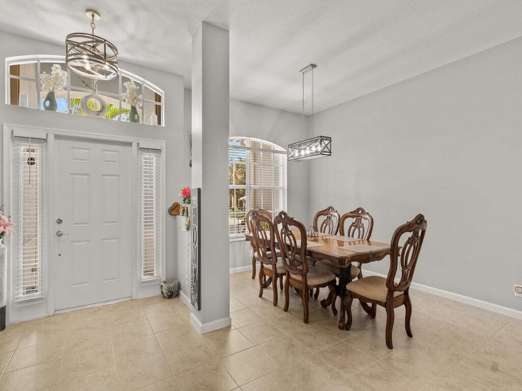 605 Tangelo Circle SW, Vero Beach, FL 32968 — photo 2 of 34