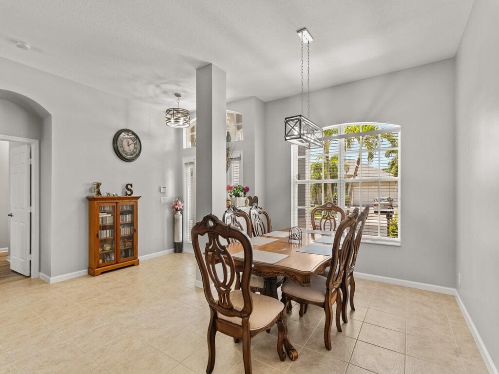 605 Tangelo Circle SW, Vero Beach, FL 32968 — photo 5 of 34