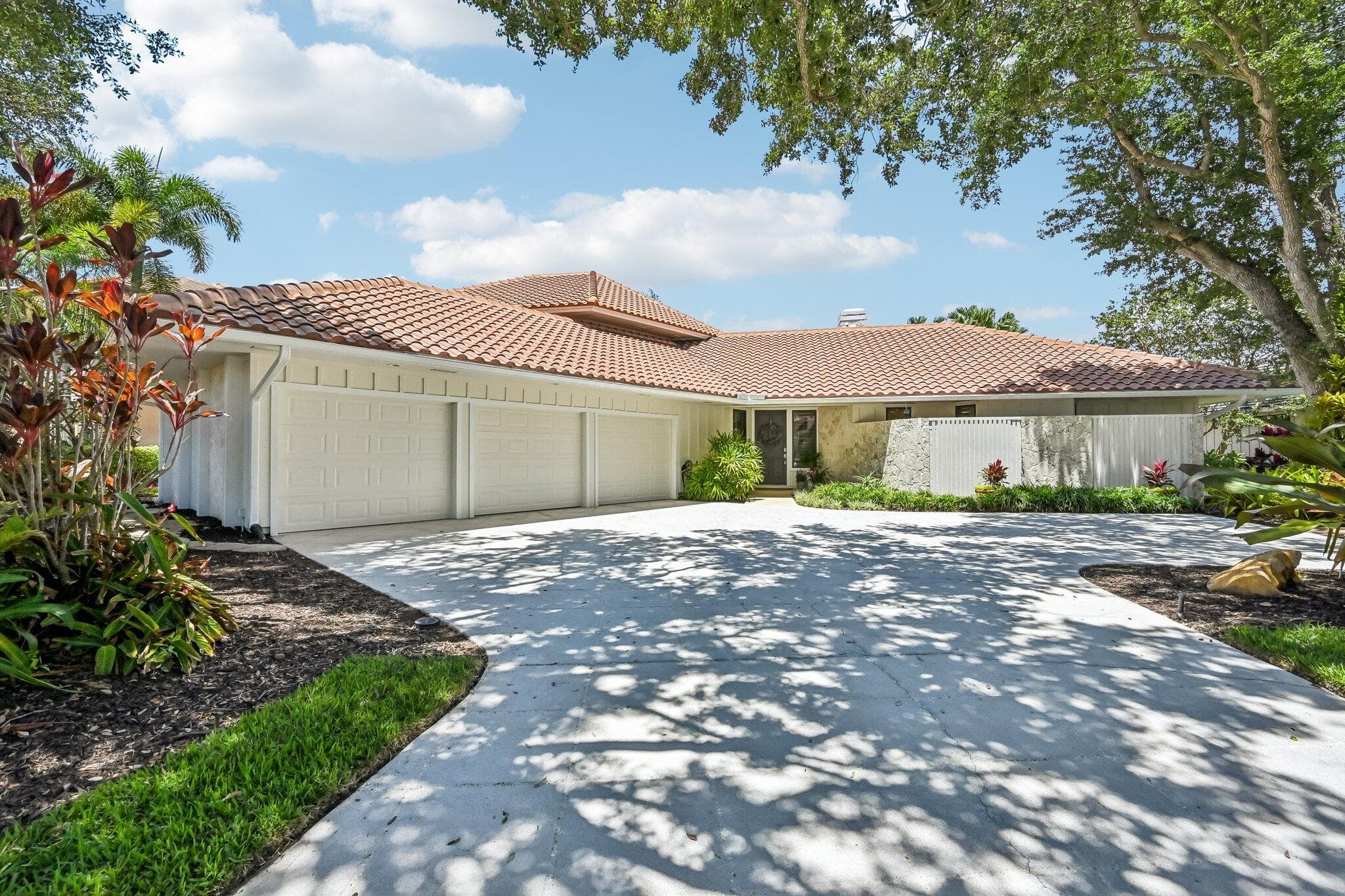 15 Carrick Road, Palm Beach Gardens, FL 33418 — photo 44 of 53