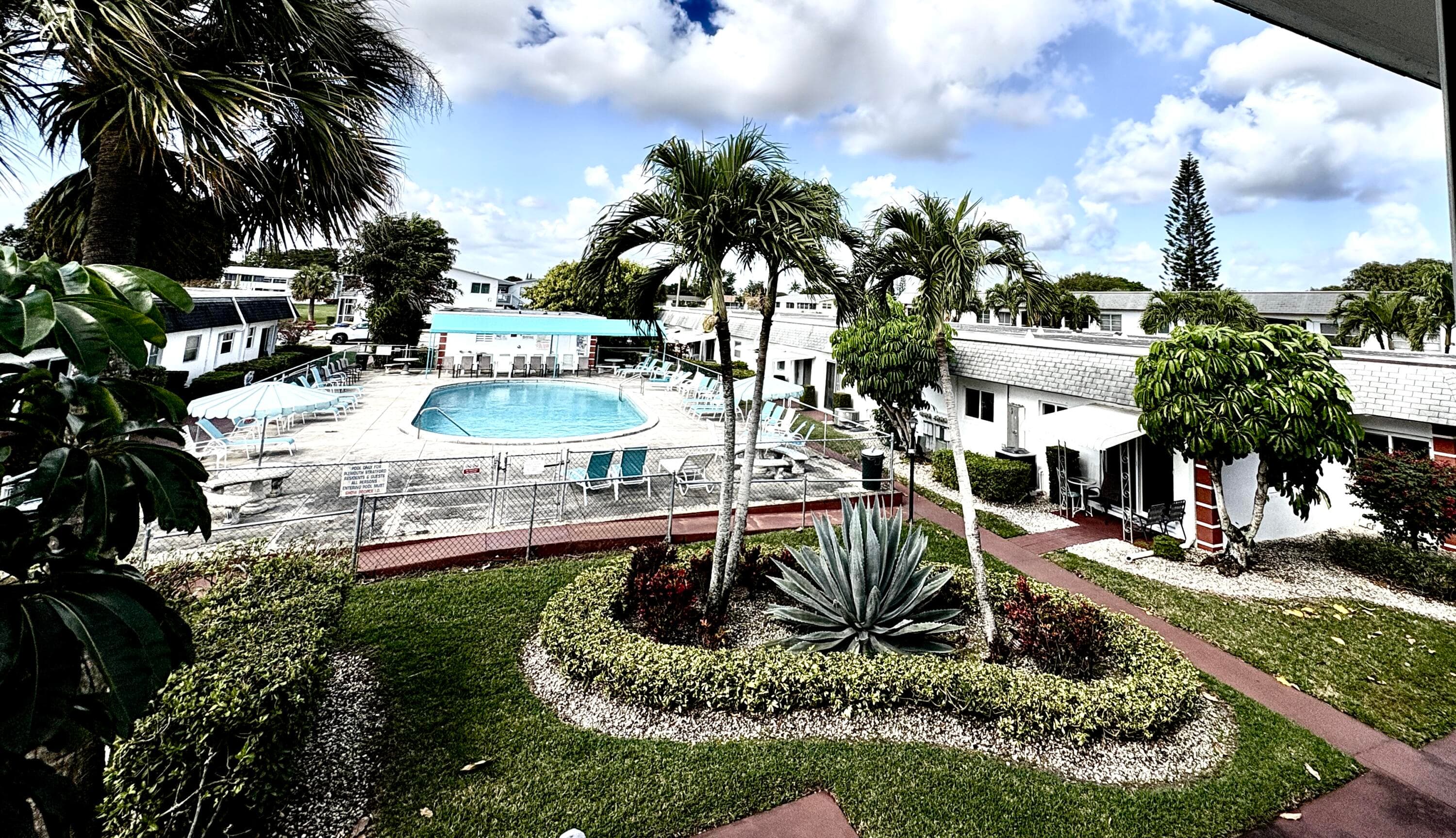 68 Stratford E, West Palm Beach, FL 33417 — photo 10 of 17