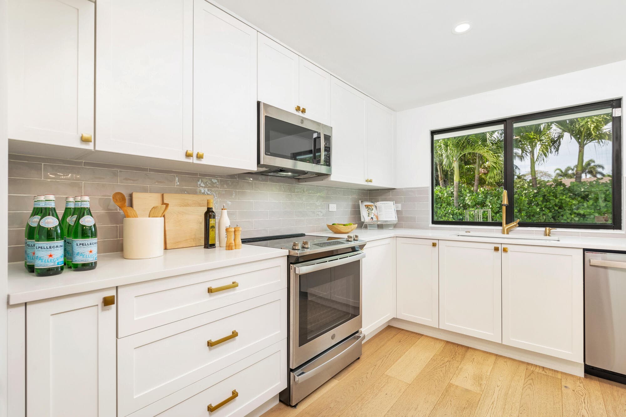 320 Linda Lane, West Palm Beach, FL 33405 — photo 11 of 39