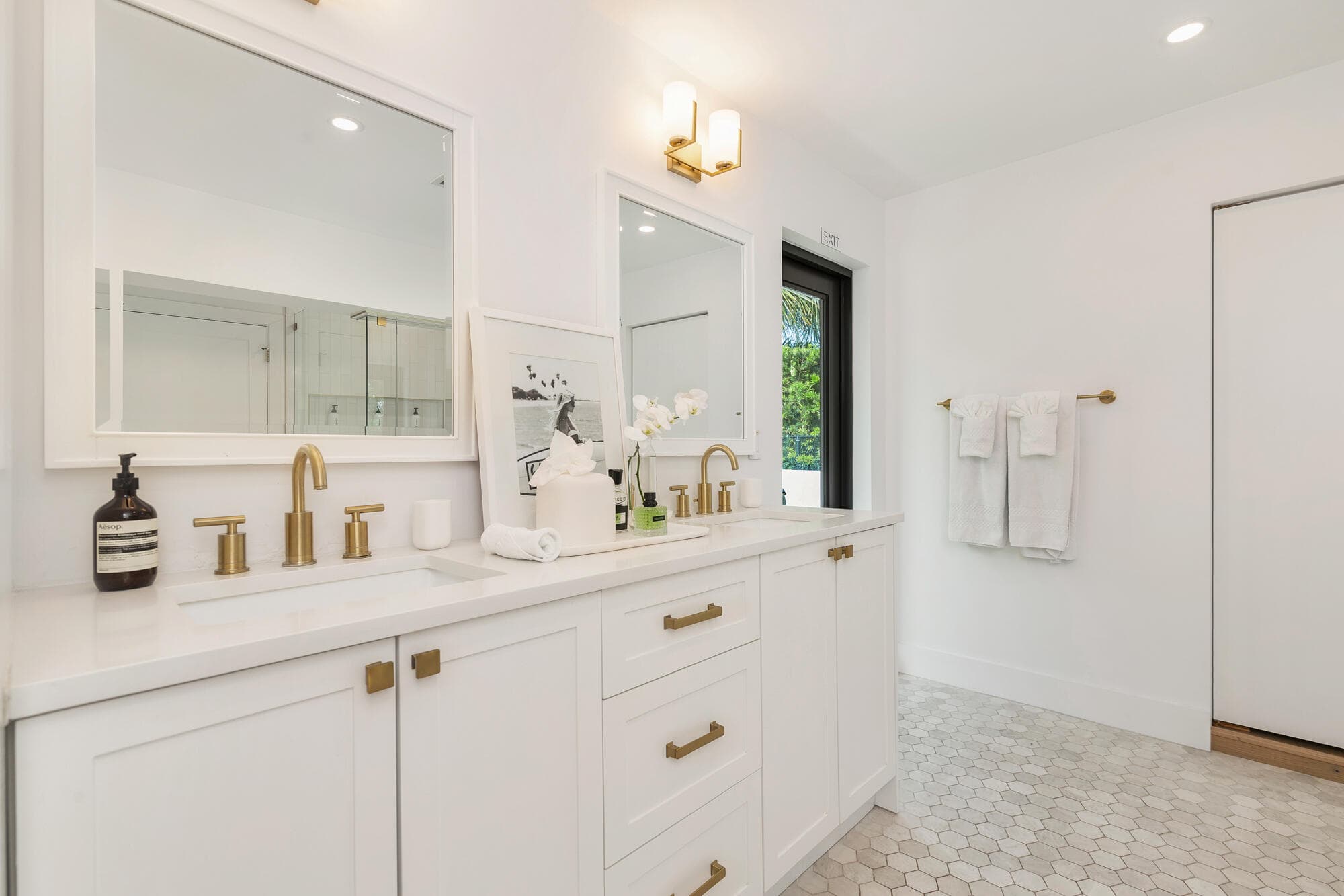 320 Linda Lane, West Palm Beach, FL 33405 — photo 15 of 39