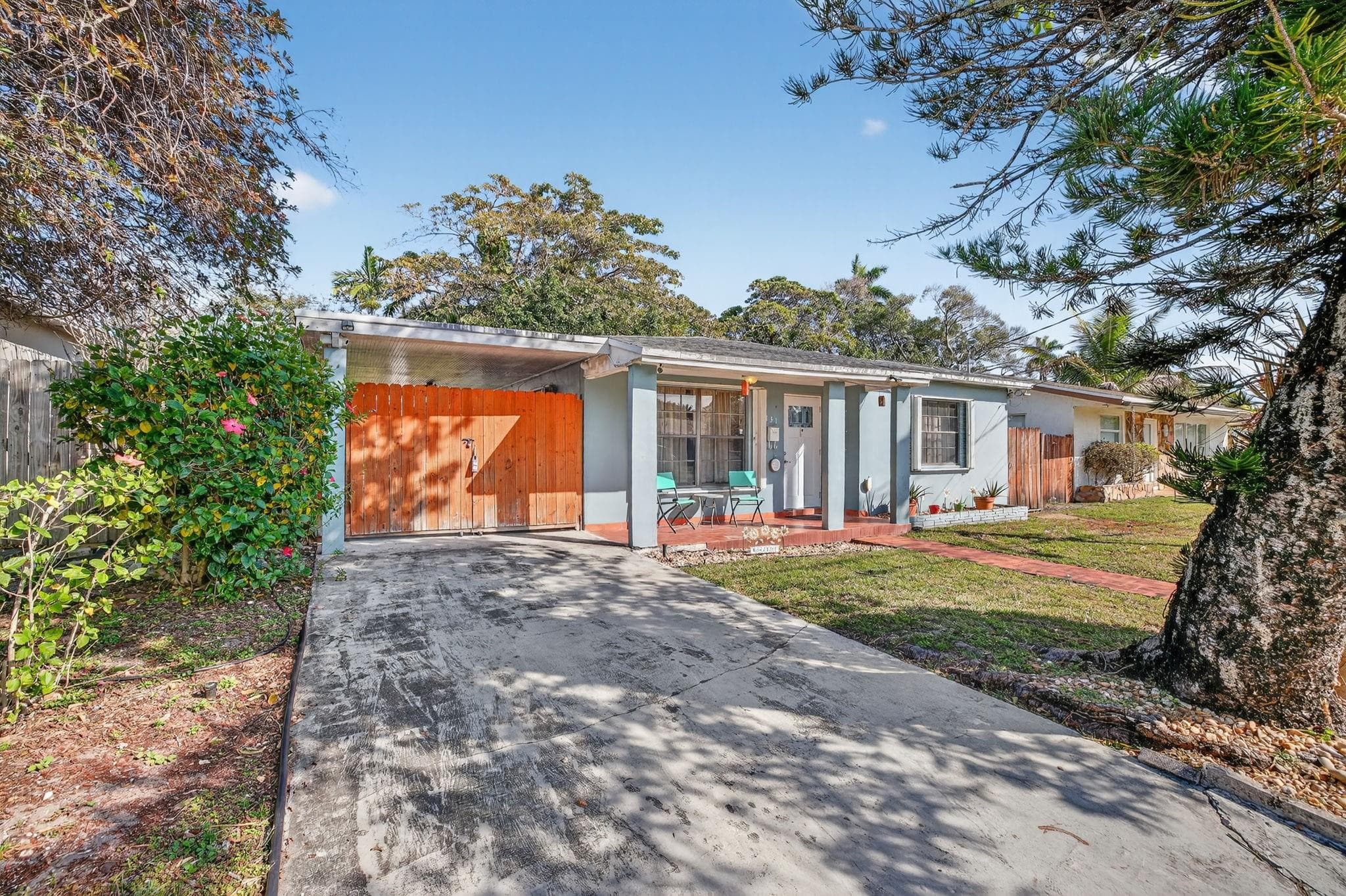 131 SW 7th Terrace, Hallandale Beach, FL 33009 — photo 1 of 59