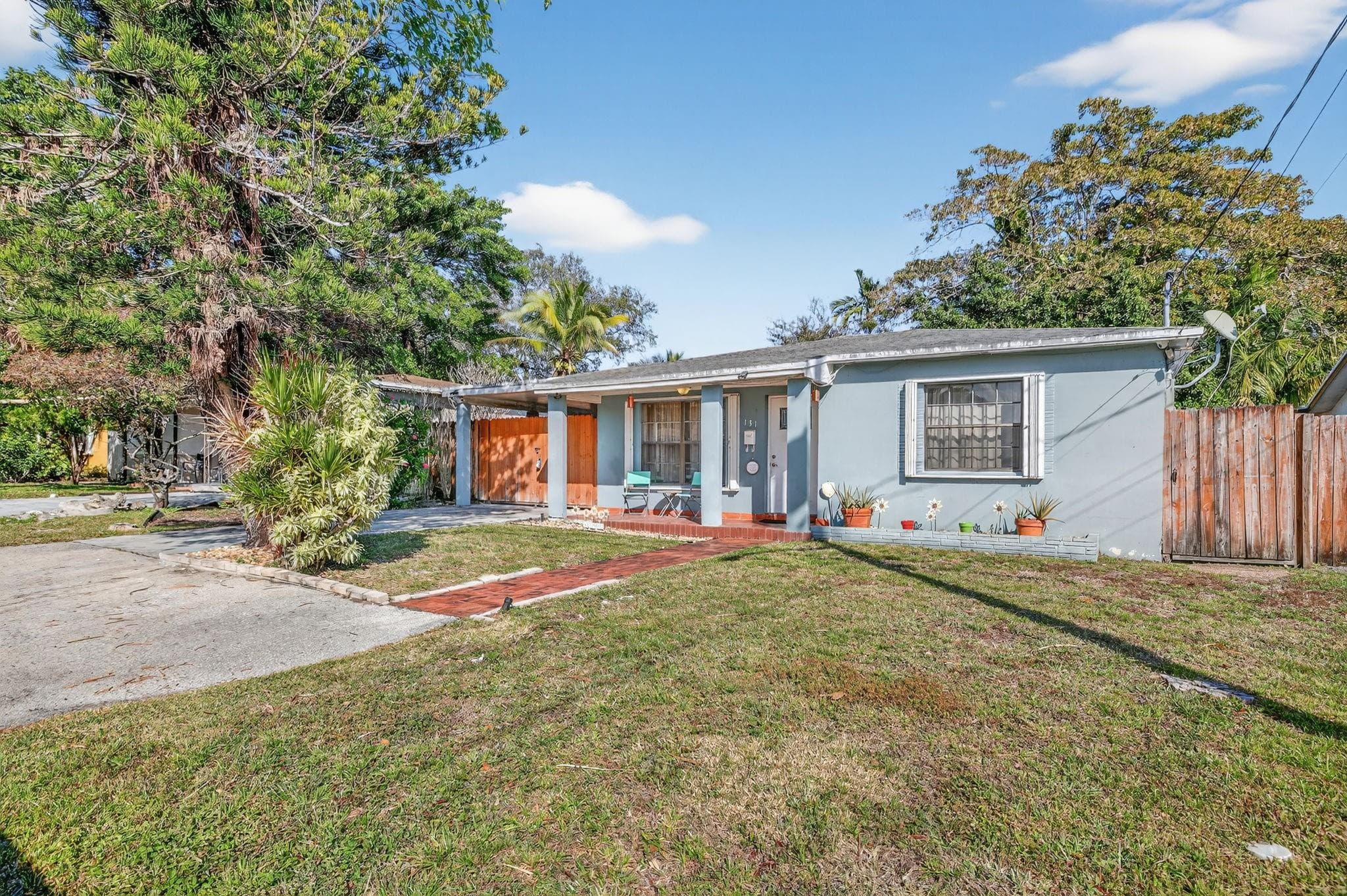 131 SW 7th Terrace, Hallandale Beach, FL 33009 — photo 3 of 59