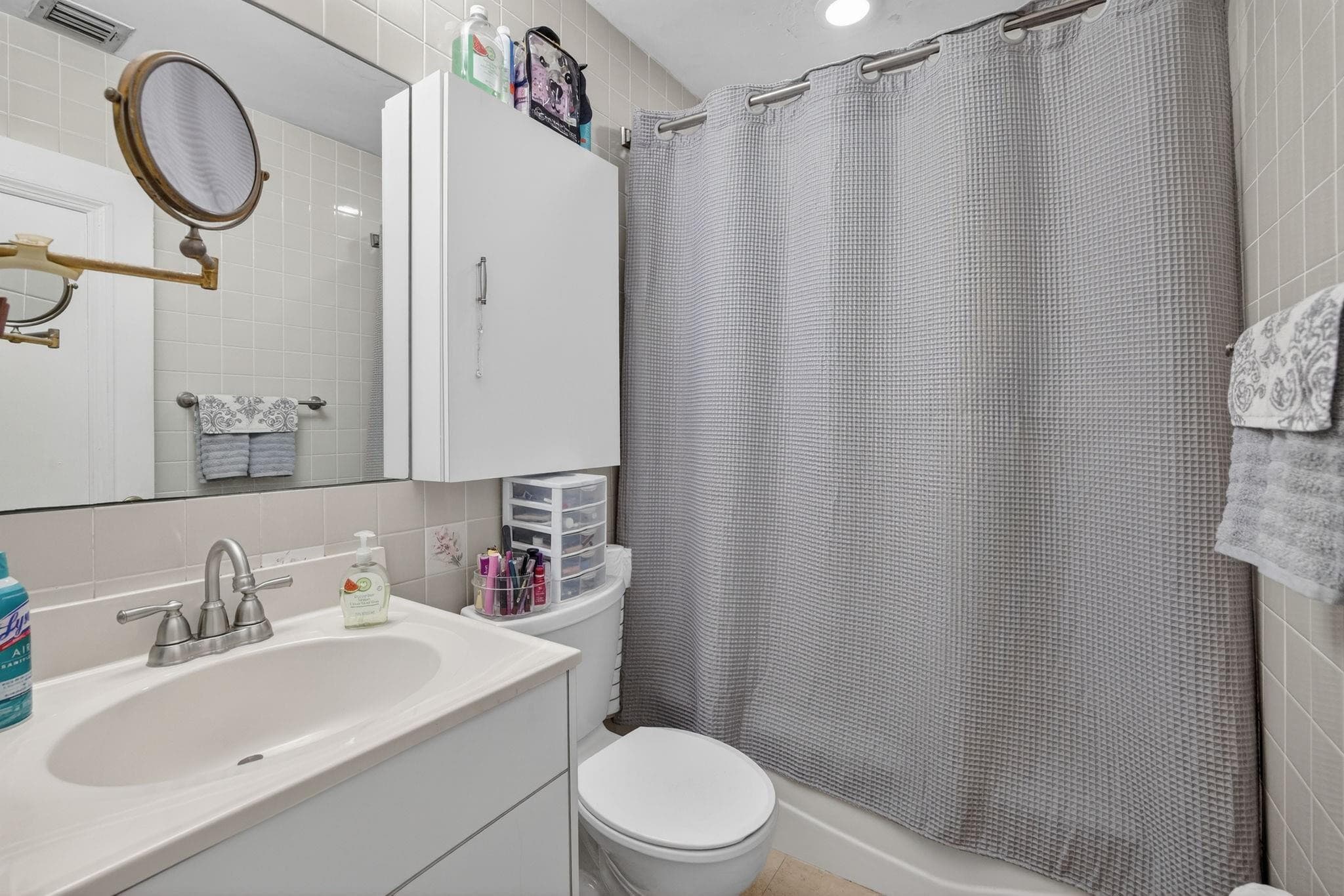 131 SW 7th Terrace, Hallandale Beach, FL 33009 — photo 8 of 59