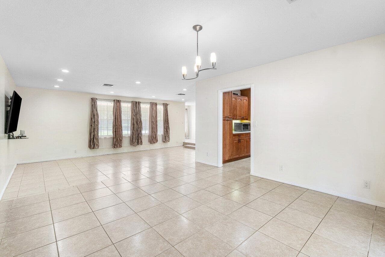 5313 Colbright Road, Lake Worth, FL 33467 — photo 10 of 70