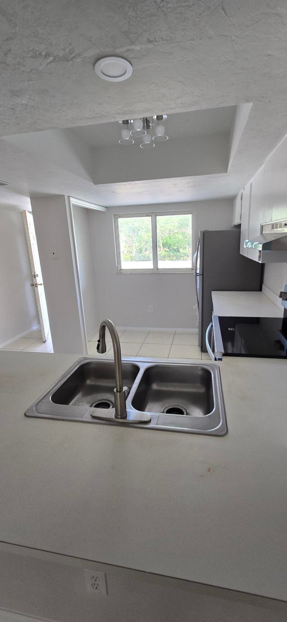Condominium in Royal Palm Beach — photo 3 of 12
