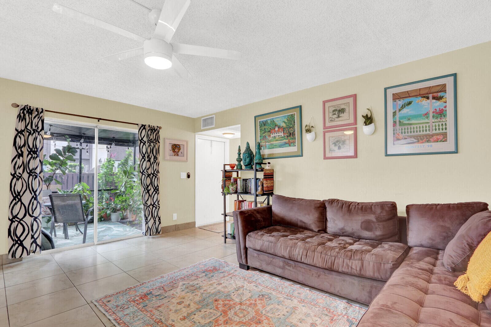 2116 Sherwood Forest Boulevard 28, West Palm Beach, FL 33415 — photo 9 of 37