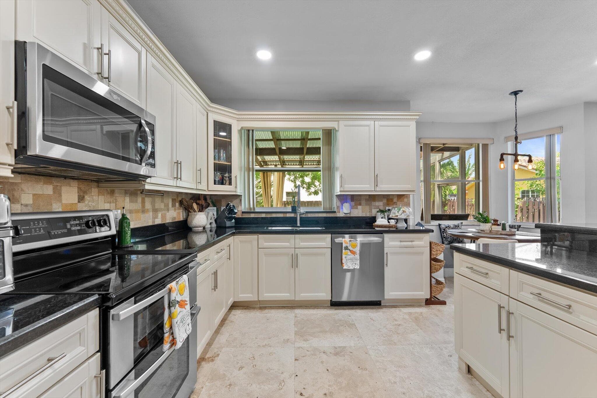 2670 NW 123rd Drive, Coral Springs, FL 33065 — photo 6 of 51