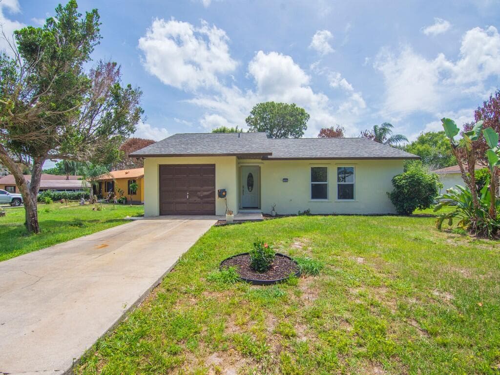 4065 46th Lane, Vero Beach, FL 32967 — photo 1 of 34