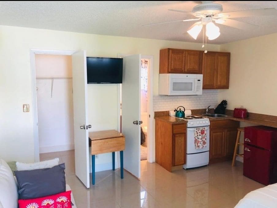 1607 NE 15th Avenue 3, Fort Lauderdale, FL 33305 — photo 9 of 27