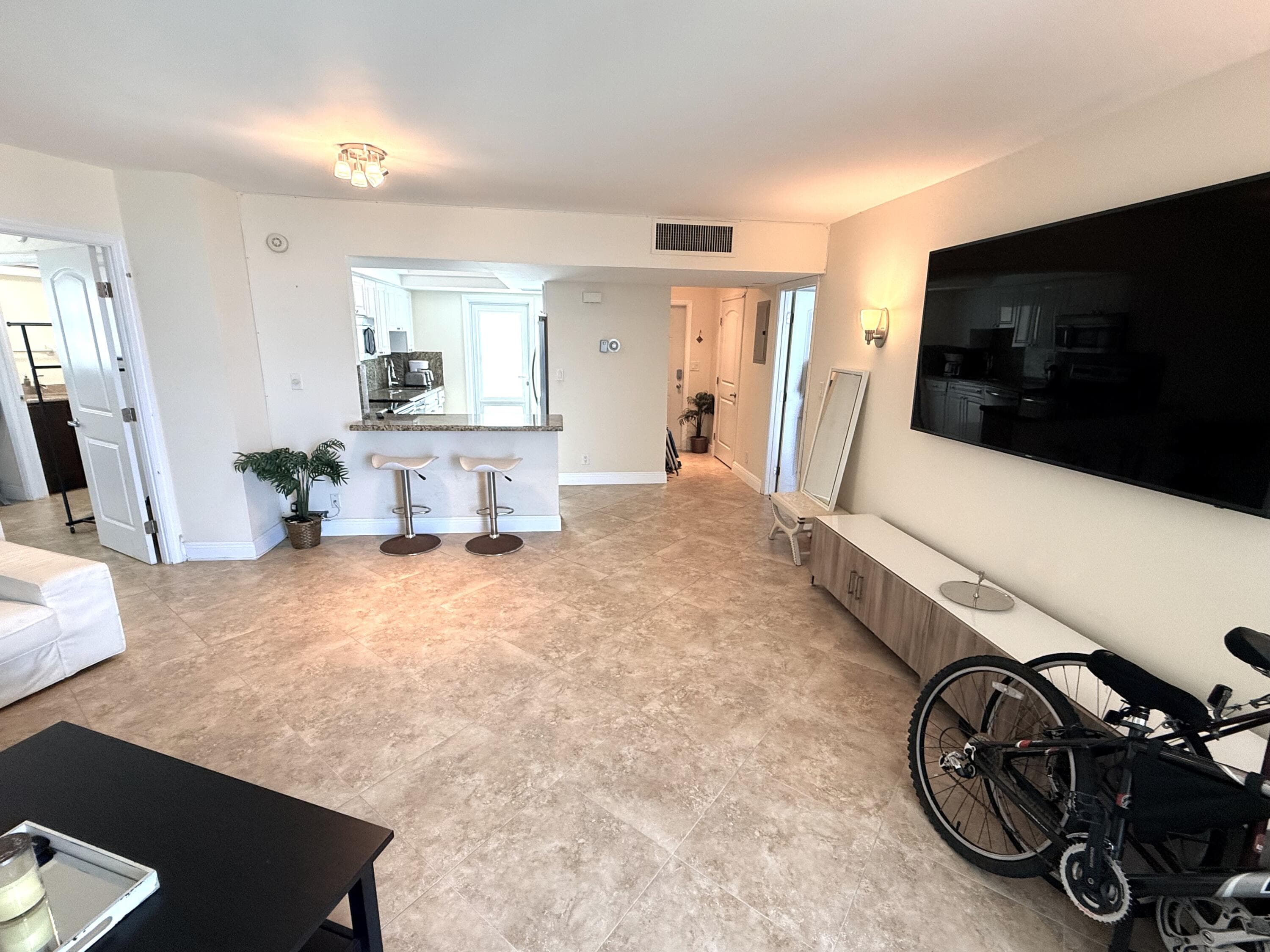333 NE 21st Avenue 1704, Deerfield Beach, FL 33441 — photo 11 of 16