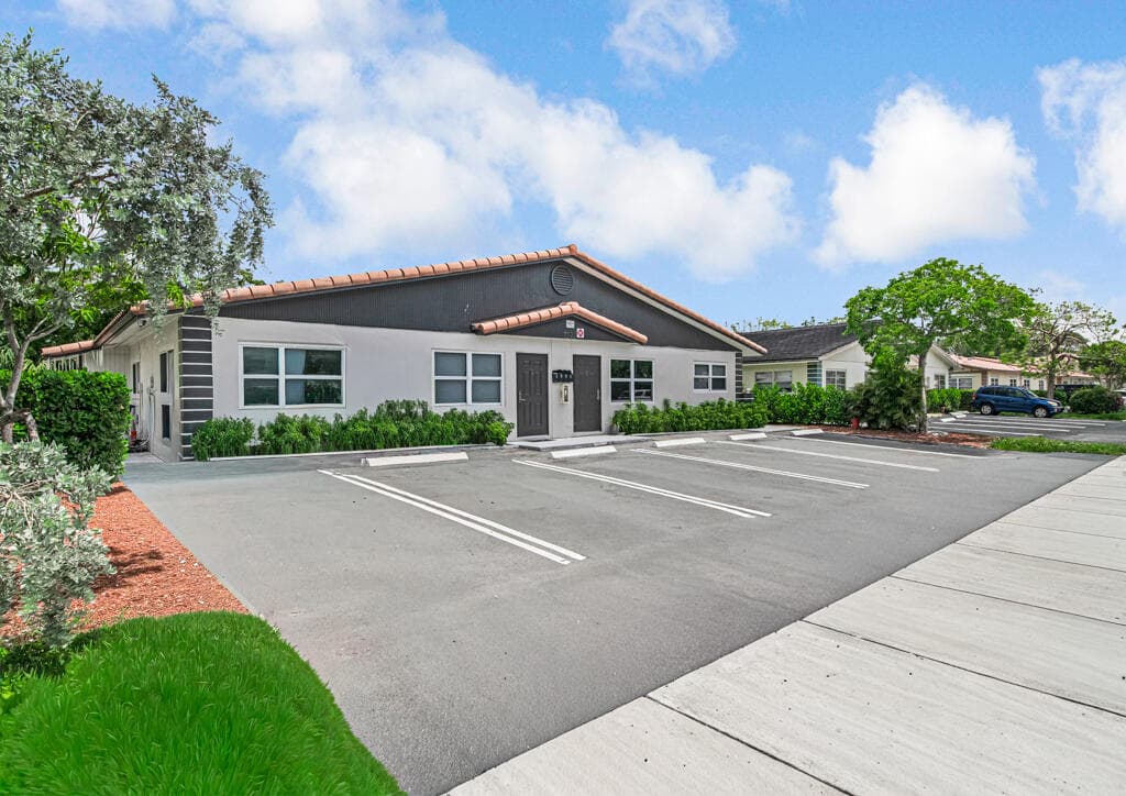 7521 NW 44th Court, Coral Springs, FL 33065 — photo 4 of 51