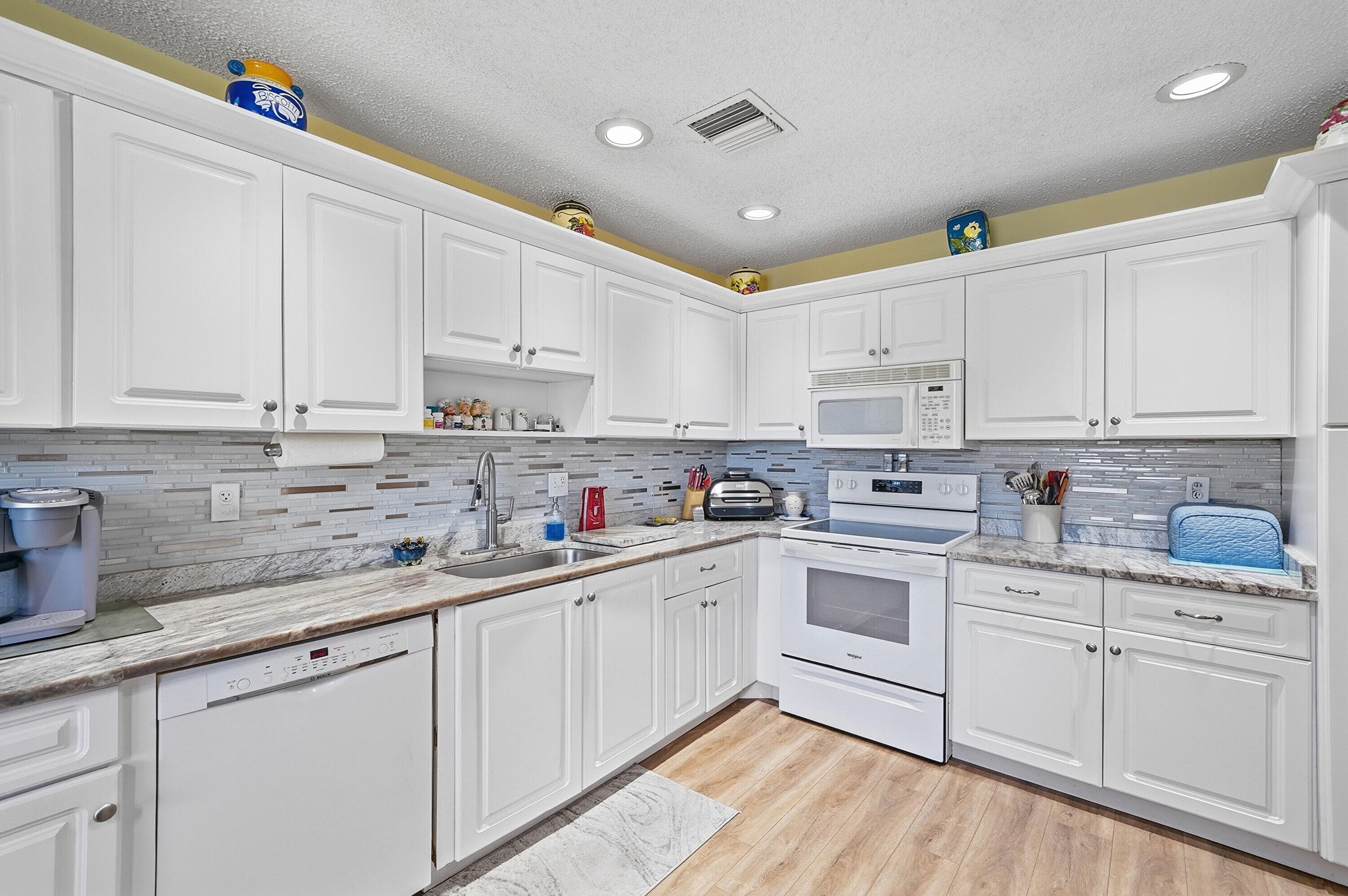 1840 NW 13th Street 102, Delray Beach, FL 33445 — photo 12 of 38