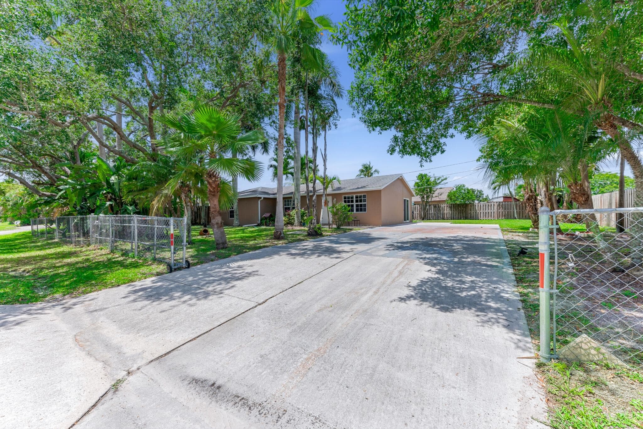 9159 Honeywell Road, Lake Worth, FL 33467 — photo 1 of 32