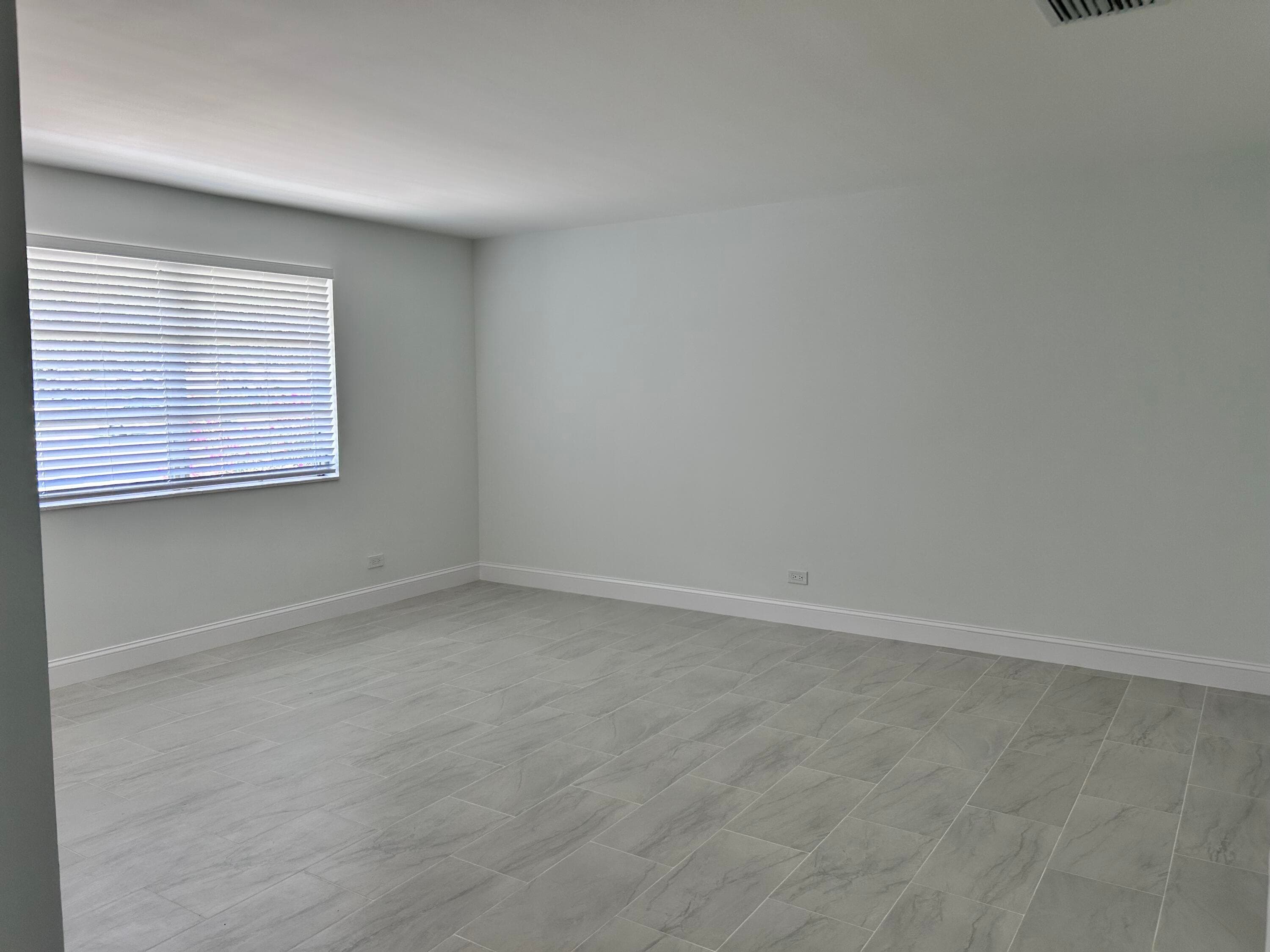 630 Prosperity Farms Road 2, North Palm Beach, FL 33408 — photo 7 of 13