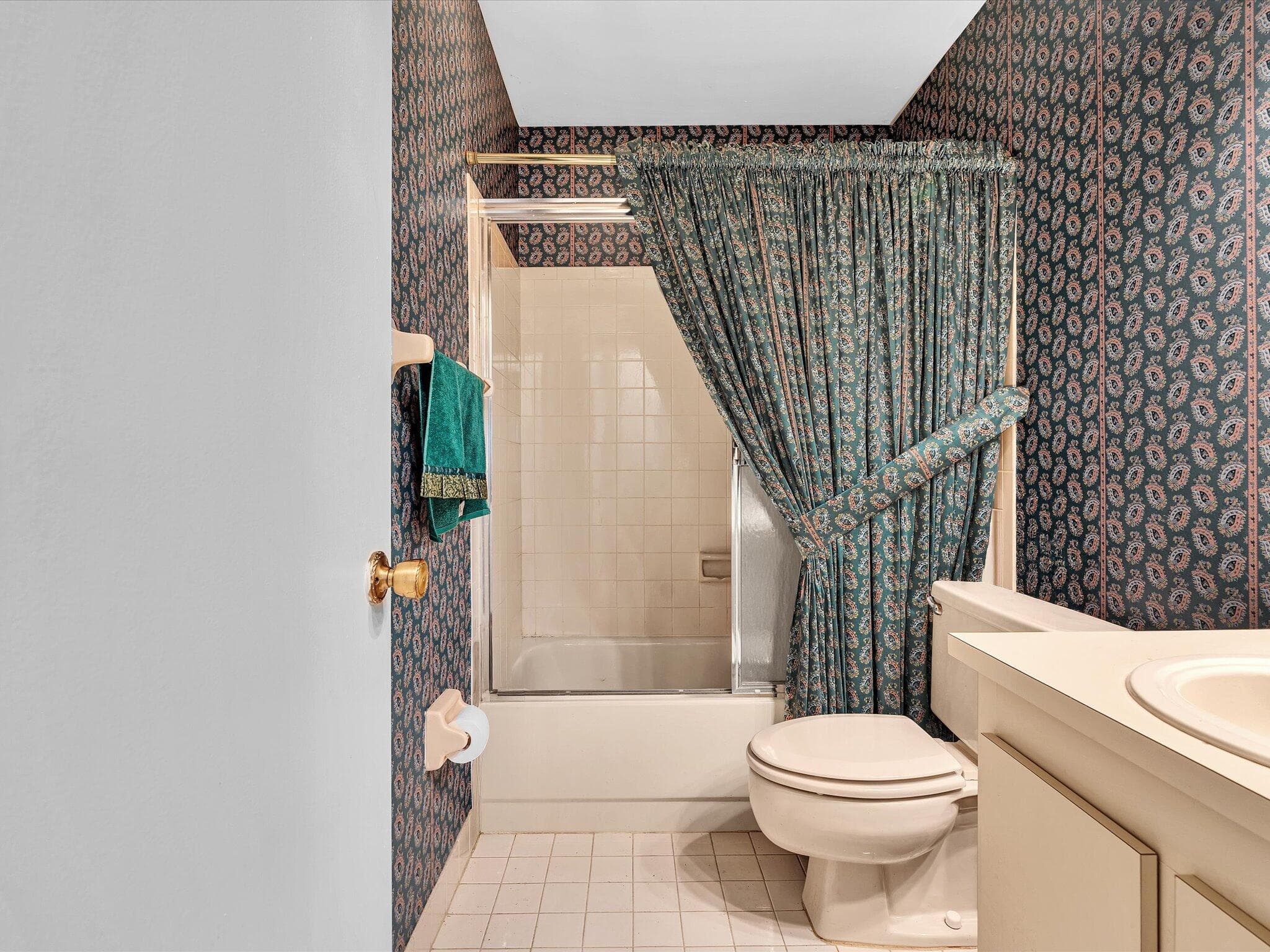 8949 NW 9th Place, Plantation, FL 33324 — photo 21 of 67