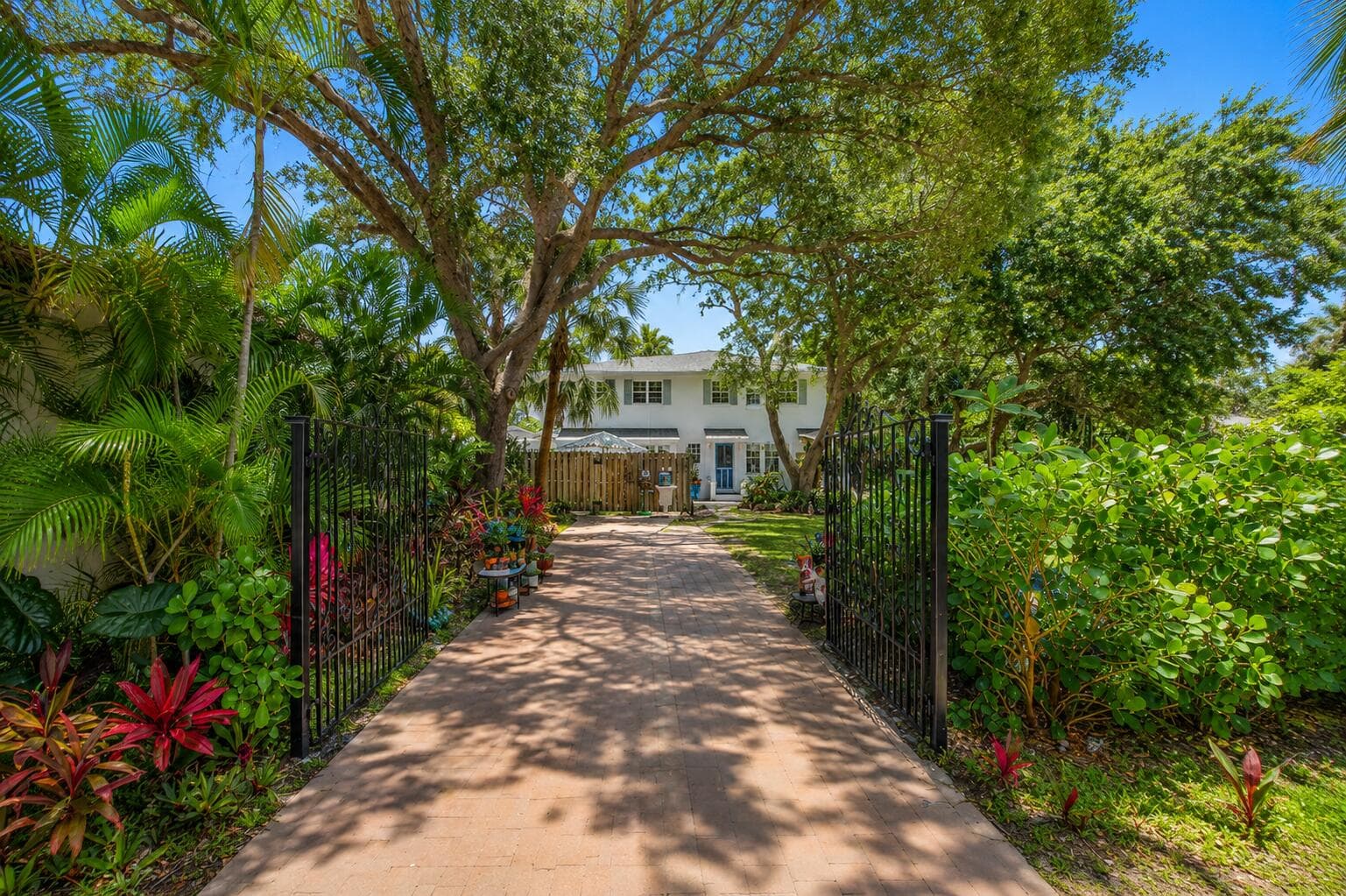 706 N Palmway A, Lake Worth Beach, FL 33460 — photo 2 of 58