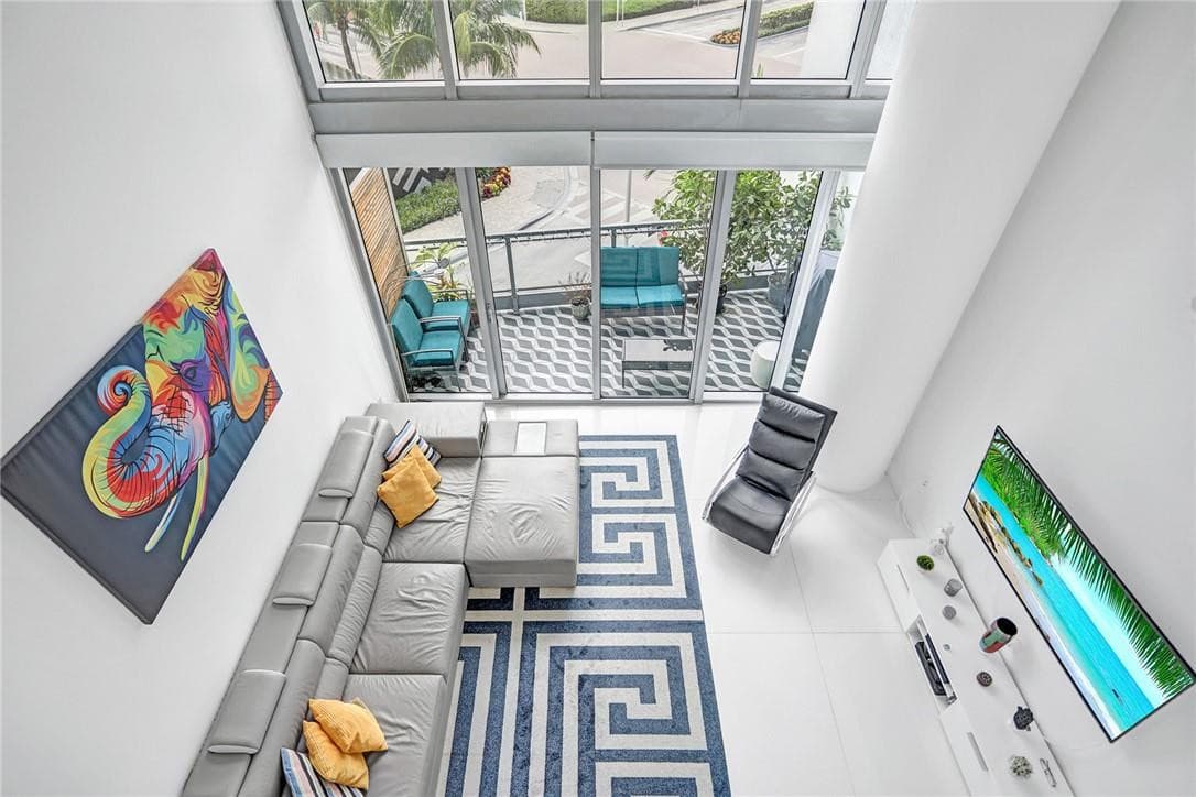 90 SW 3rd Street Th300b, Miami, FL 33130 — photo 2 of 33