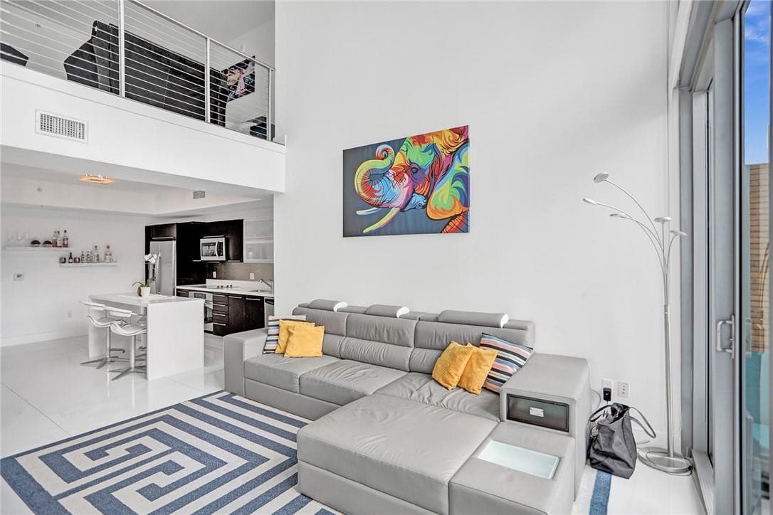 90 SW 3rd Street Th300b, Miami, FL 33130 — photo 4 of 33