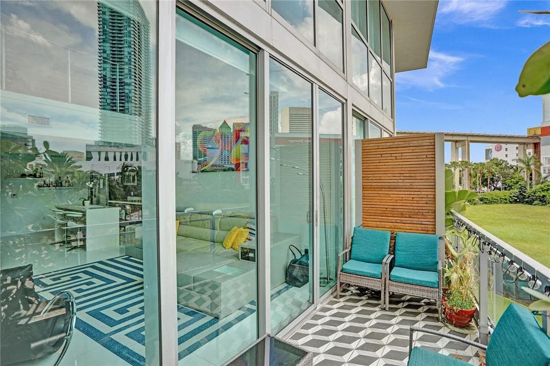 90 SW 3rd Street Th300b, Miami, FL 33130 — photo 20 of 33